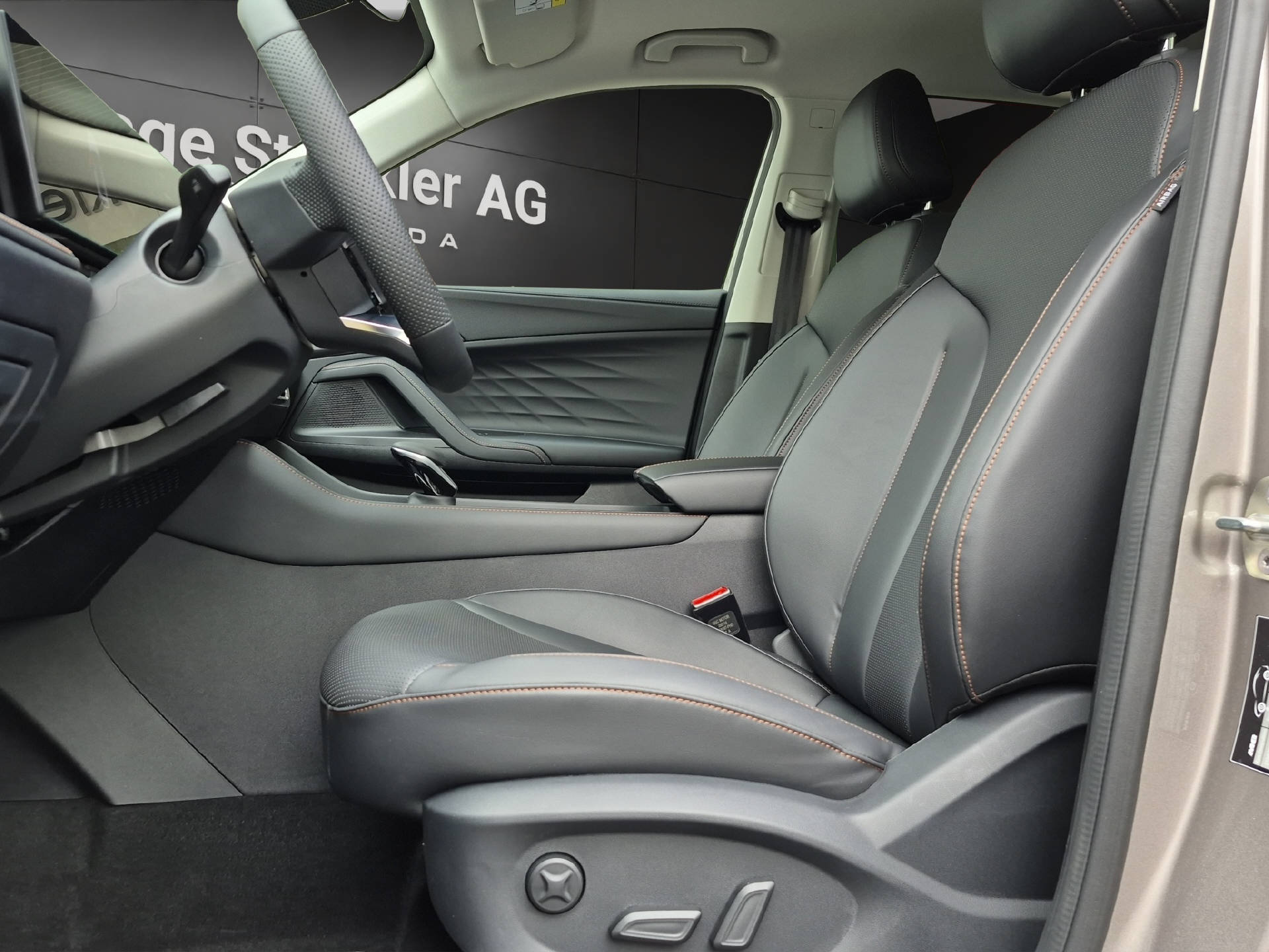 MG MG HS-image-9