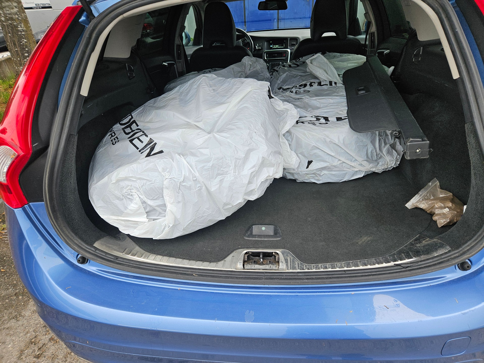 VOLVO V60 D5 AWD Summum Geartronic-image-12