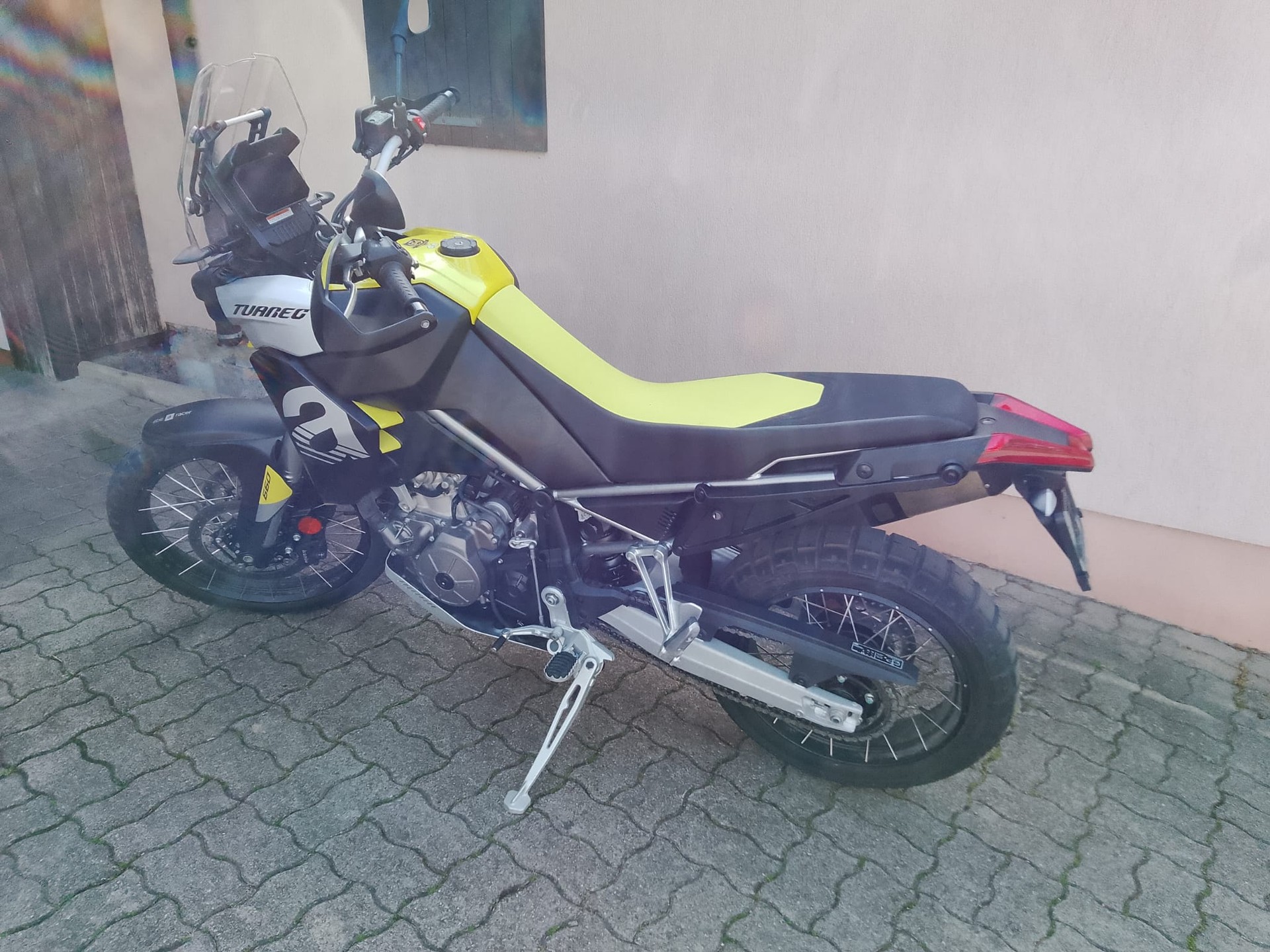 APRILIA Tuareg 660 Evocative-image-3