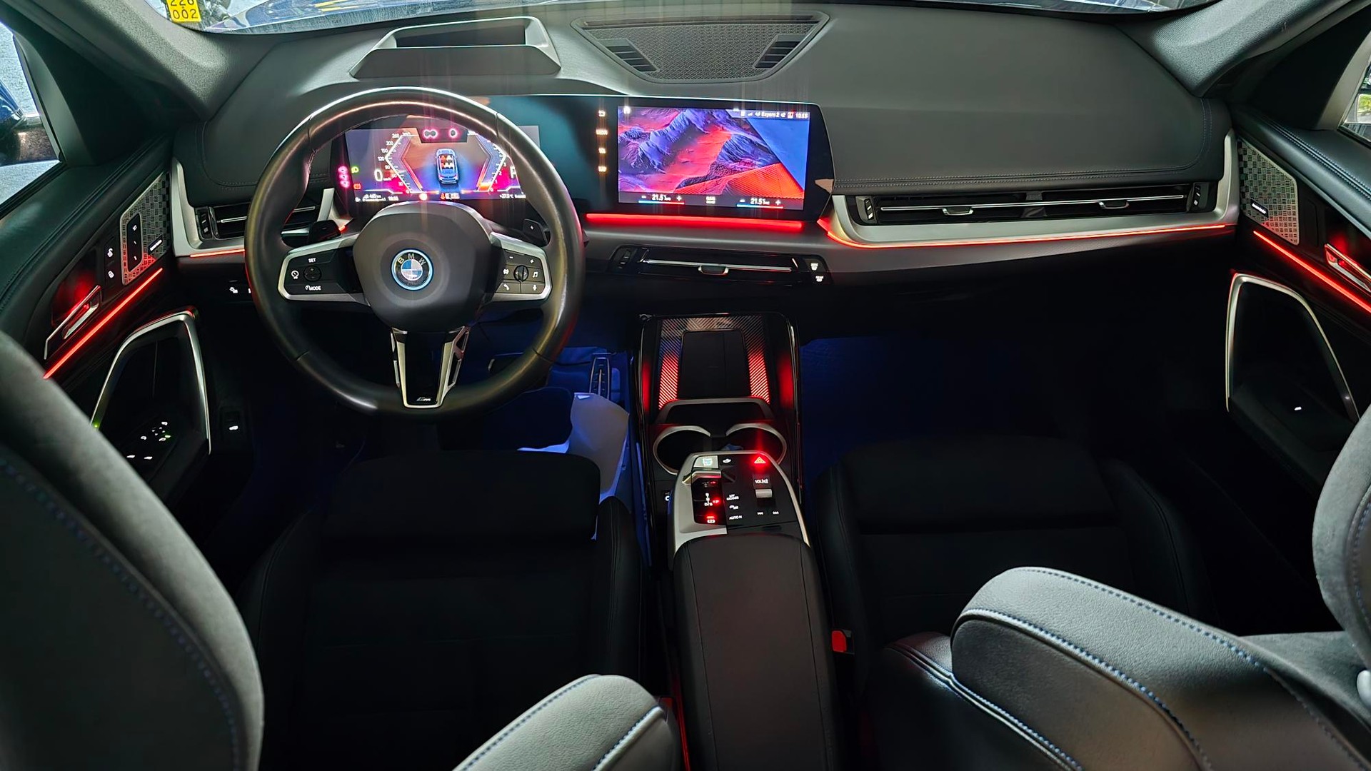 BMW X1 xDrive 30e M Sport-image-16