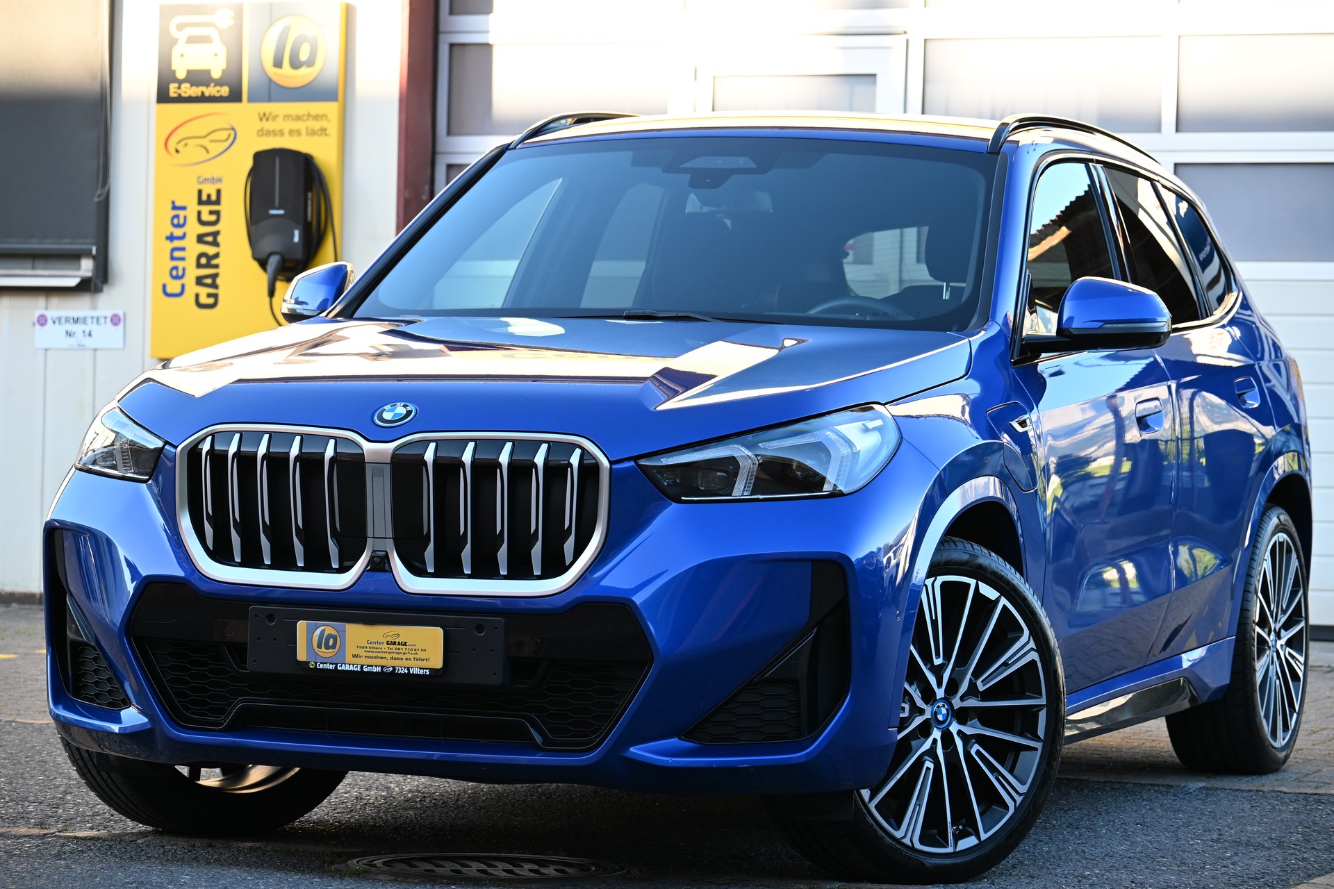 BMW X1 xDrive 30e M Sport-showroom-element-2