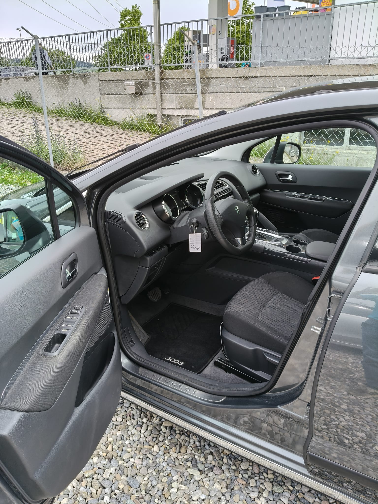 PEUGEOT 3008 1.6 16V T Platinum Tiptronic Sport Pack-image-7
