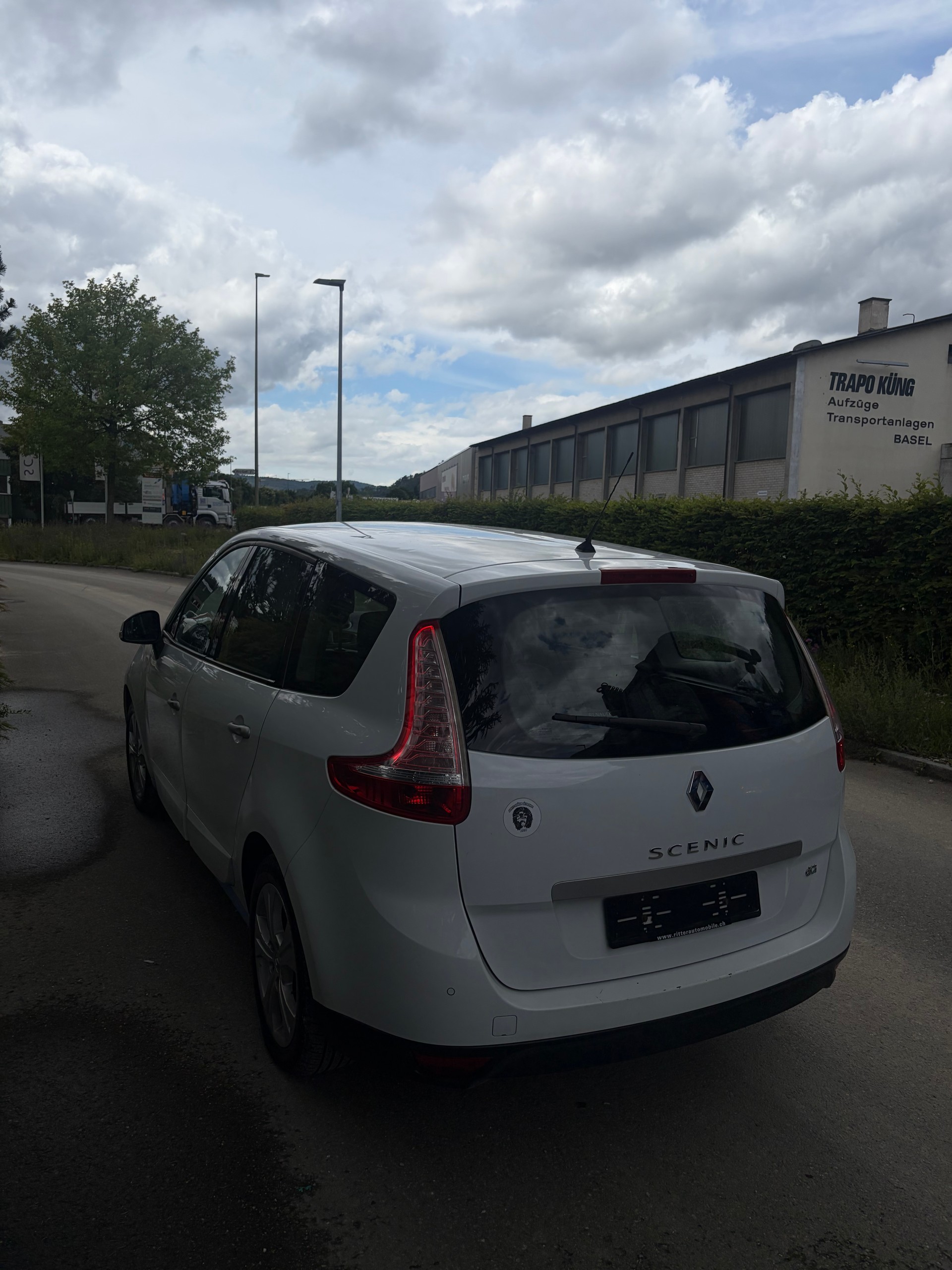 RENAULT Grand Scénic 1.5 dCi Expression-image-3