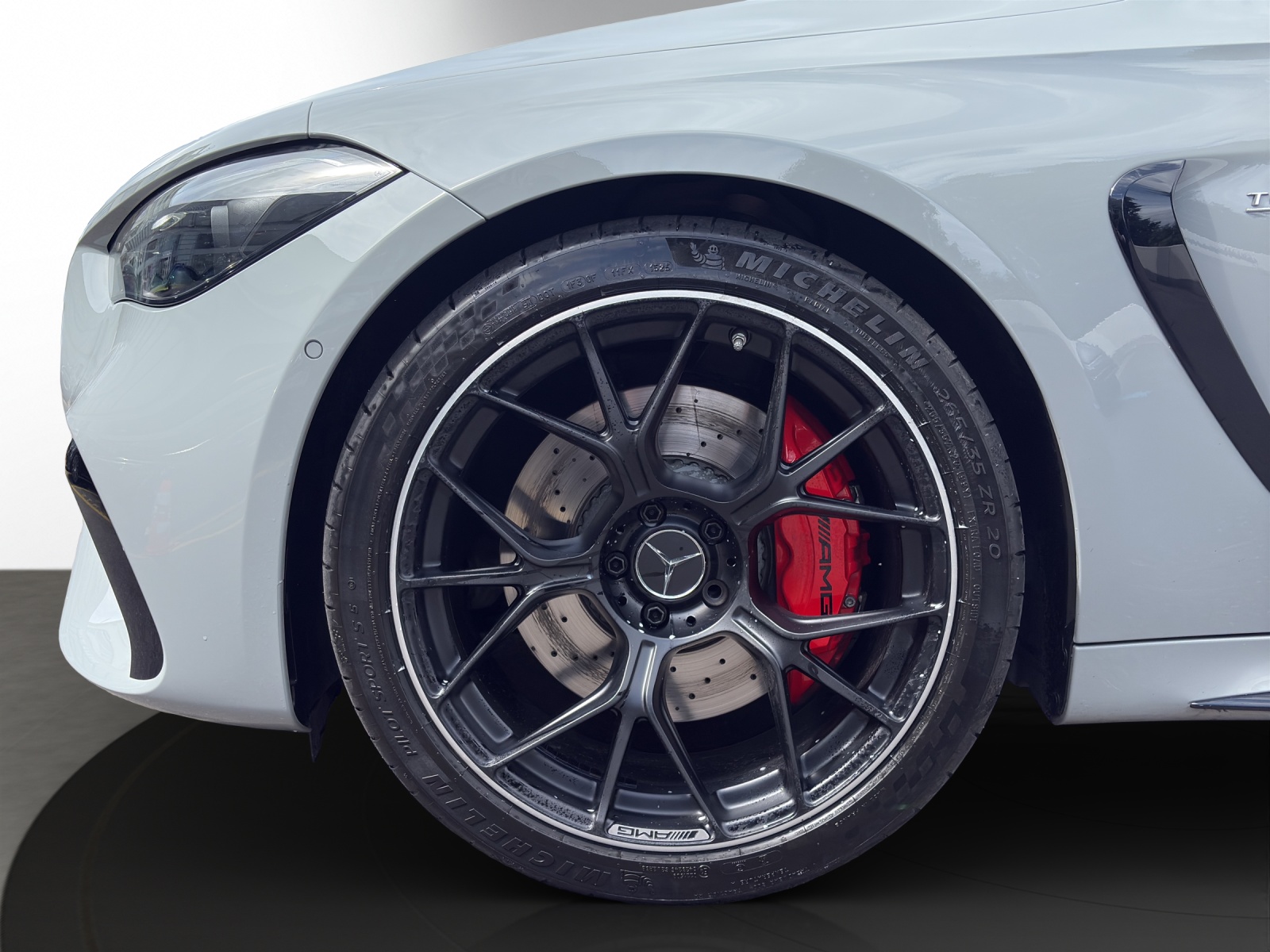 MERCEDES-BENZ CLE AMG 53 Cabrio 4Matic+ 9G-Tronic-image-5