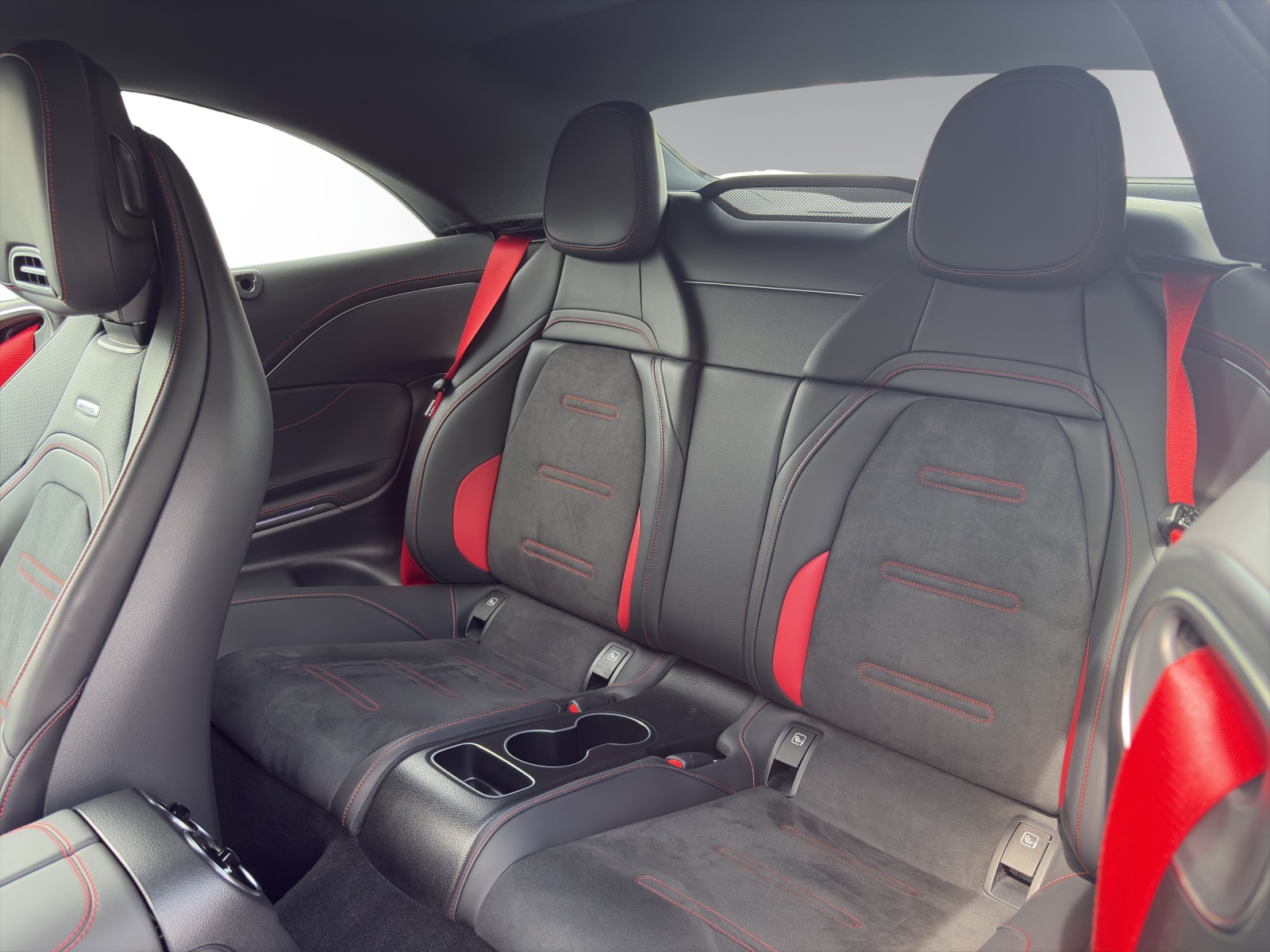 MERCEDES-BENZ CLE AMG 53 Cabrio 4Matic+ 9G-Tronic-image-13