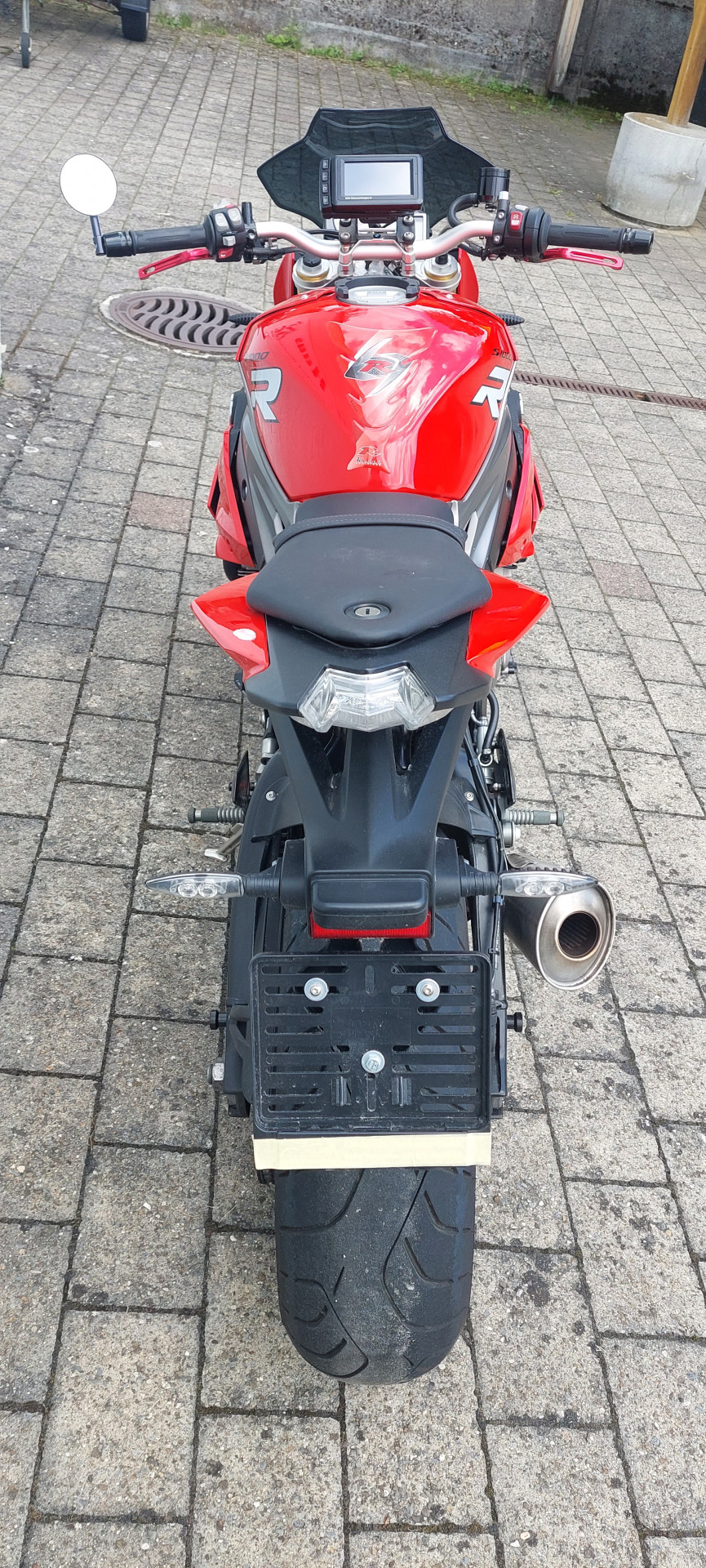 BMW S 1000 R-showroom-element-2