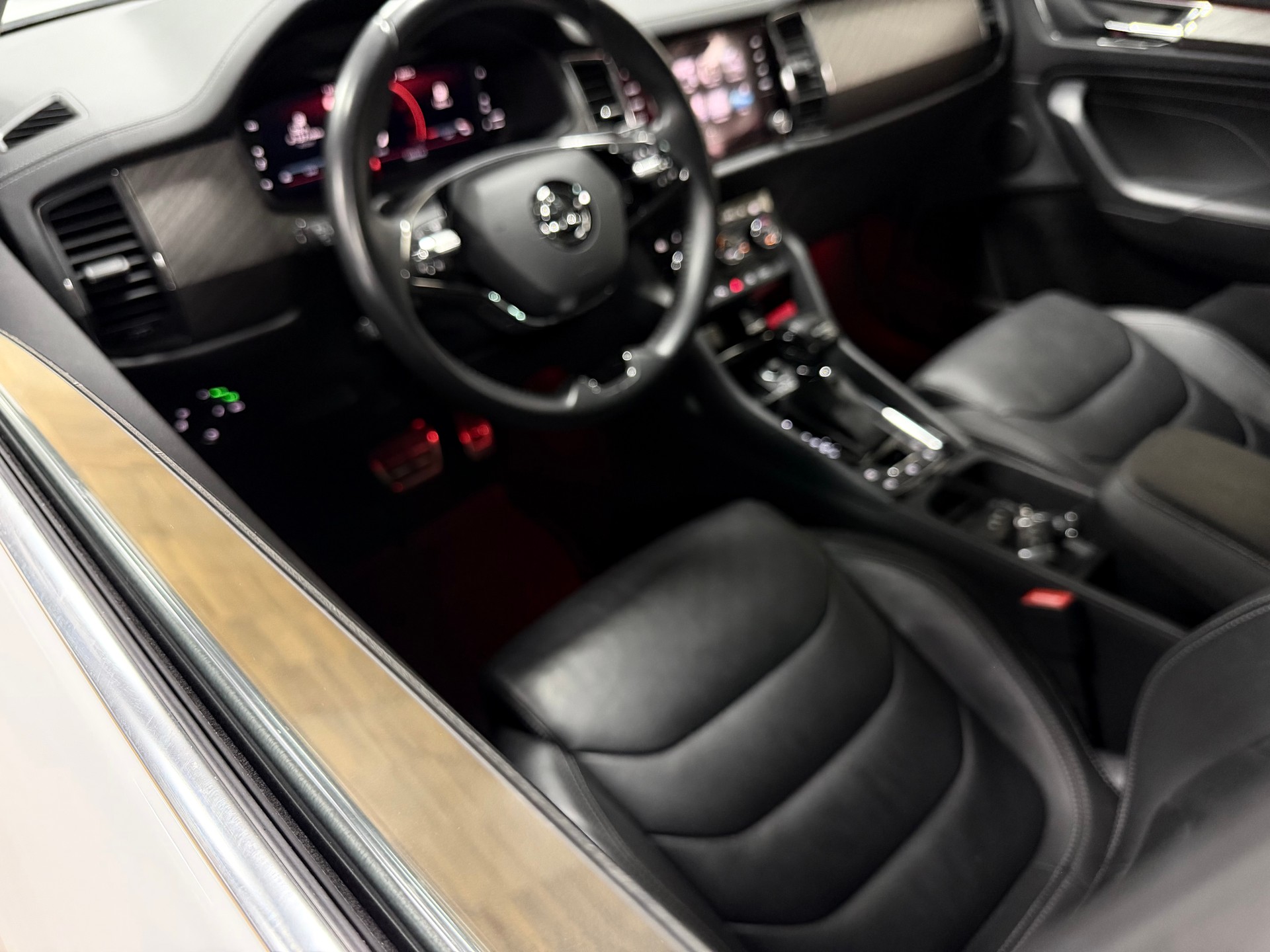 SKODA Kodiaq 2.0 TDI CR Style 4x4 DSG-image-8