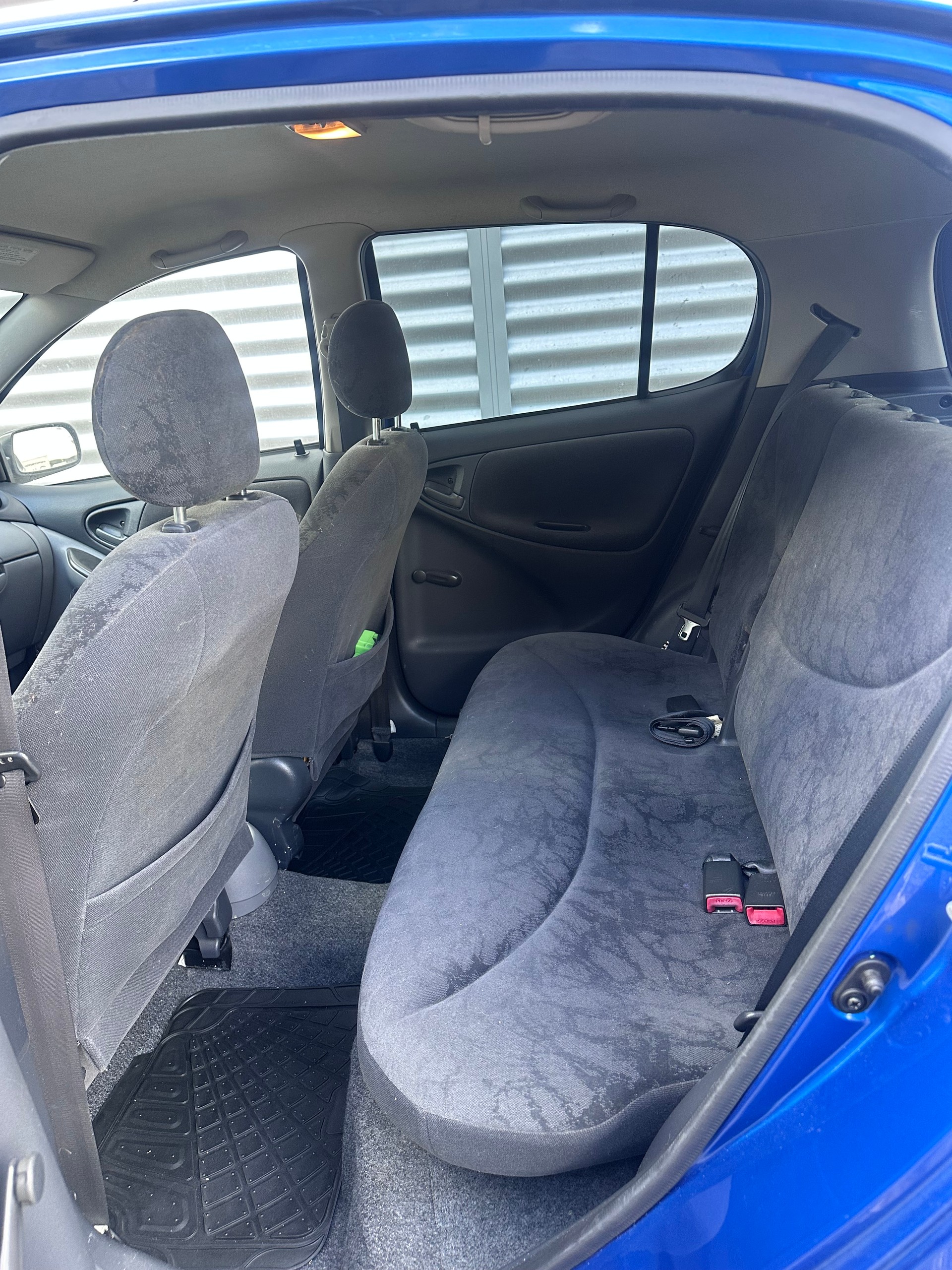 TOYOTA YARIS Automat-image-8
