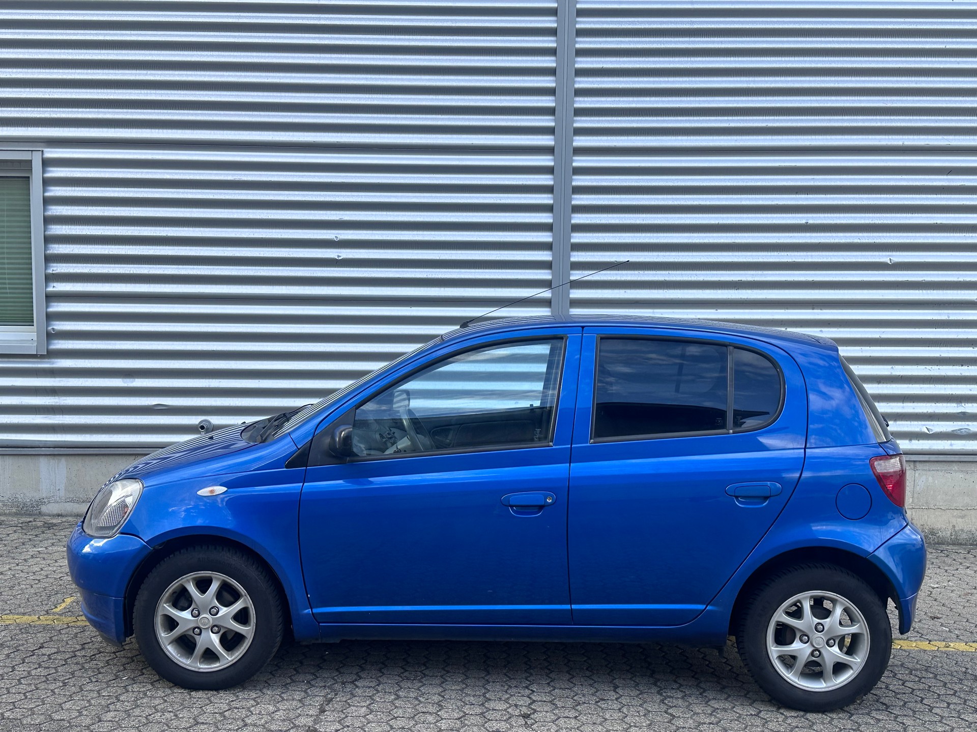 TOYOTA YARIS Automat-image-3