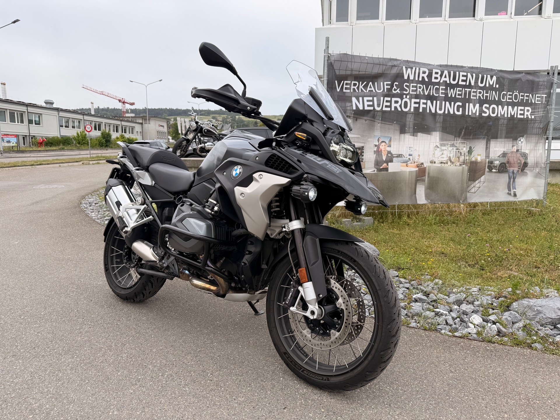 BMW R 1250 GS-image-1