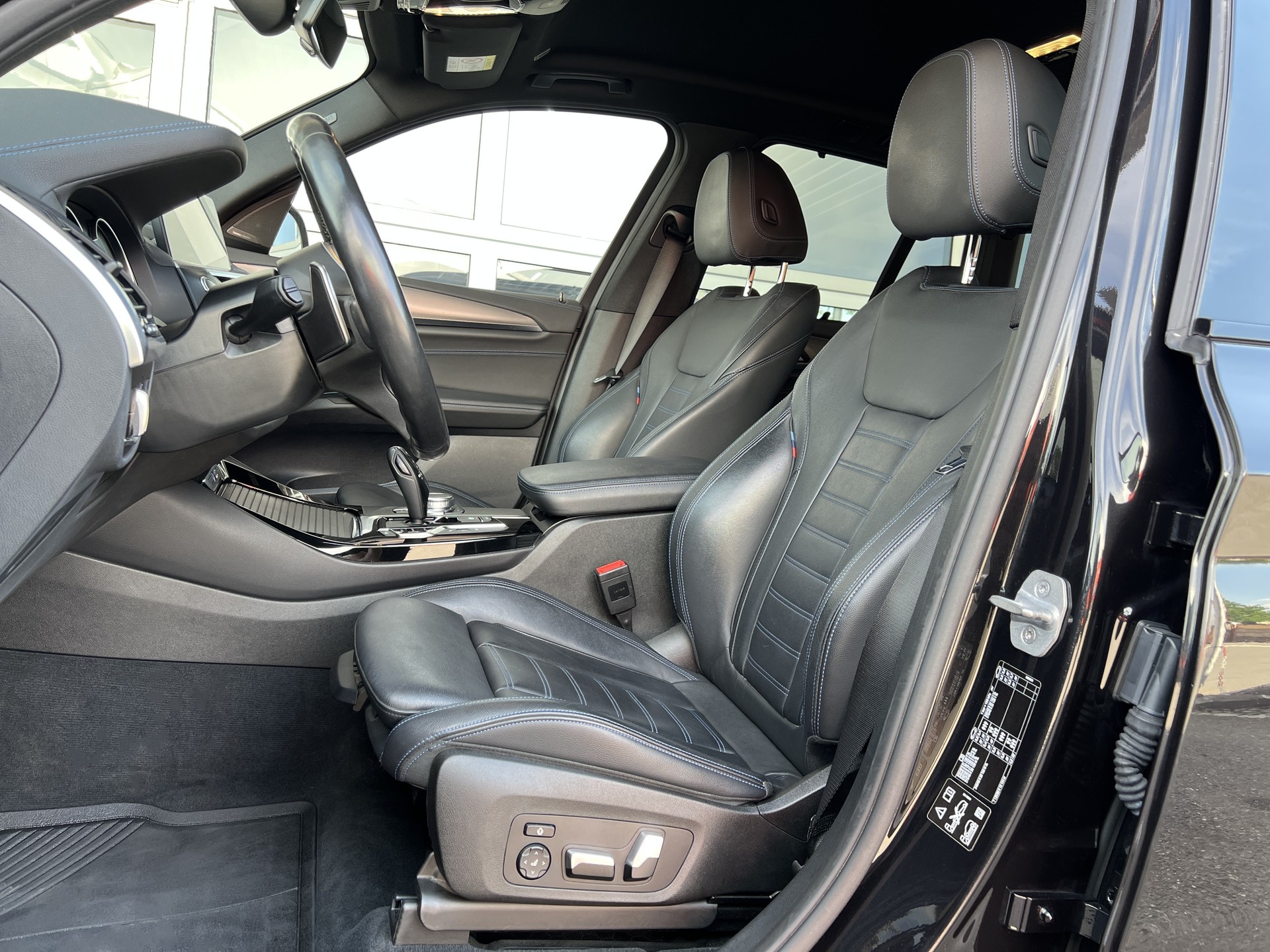 BMW X3 xDrive M40i Steptronic-showroom-element-3