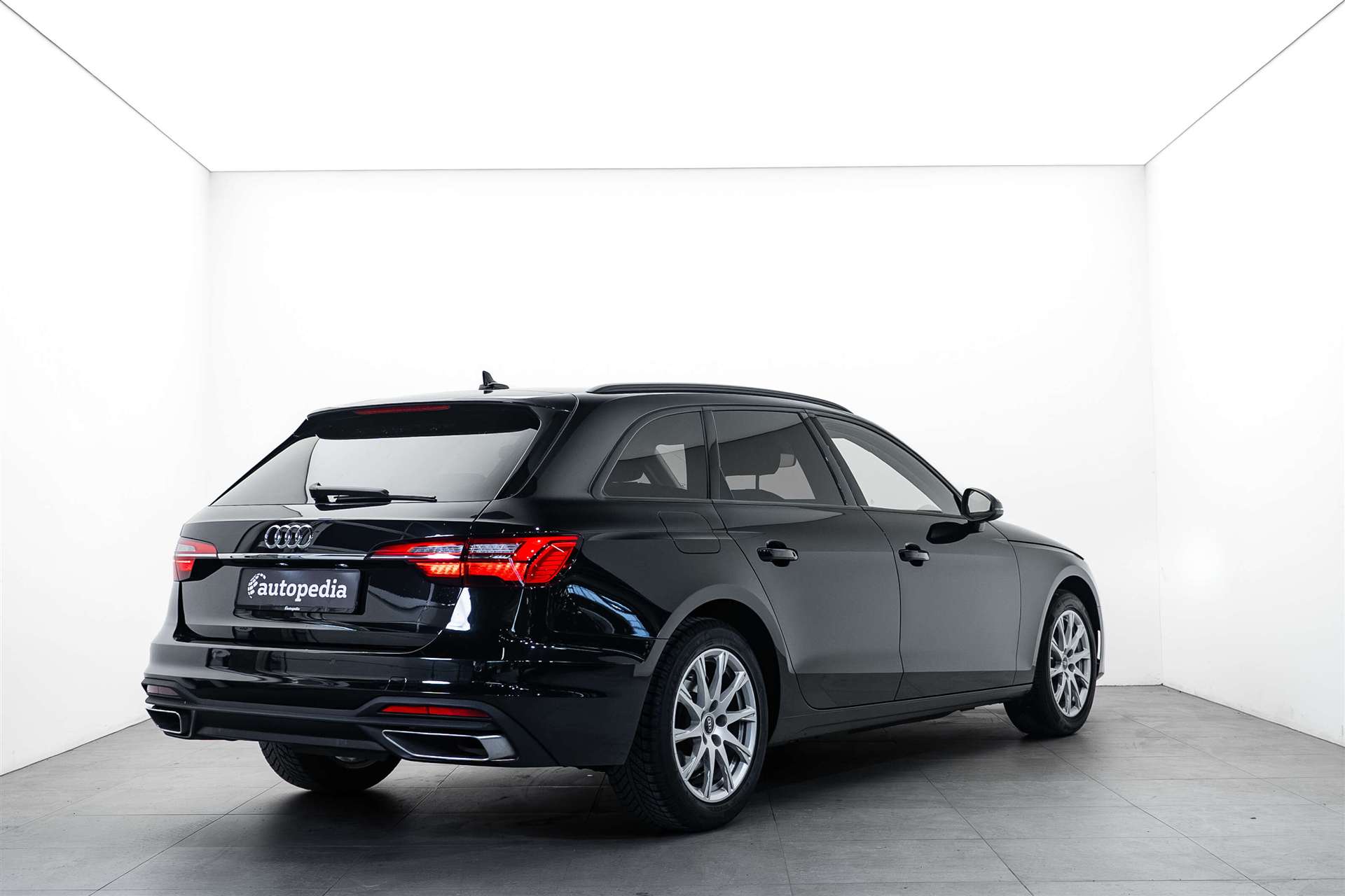 AUDI A4 Avant 35 TFSI S-tronic Automat-showroom-element-2