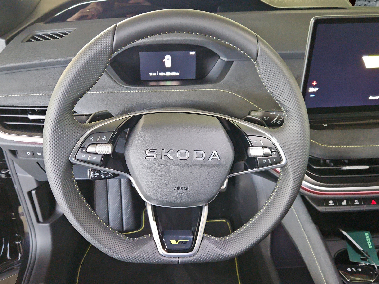 SKODA Enyaq 4x4 RS-image-9