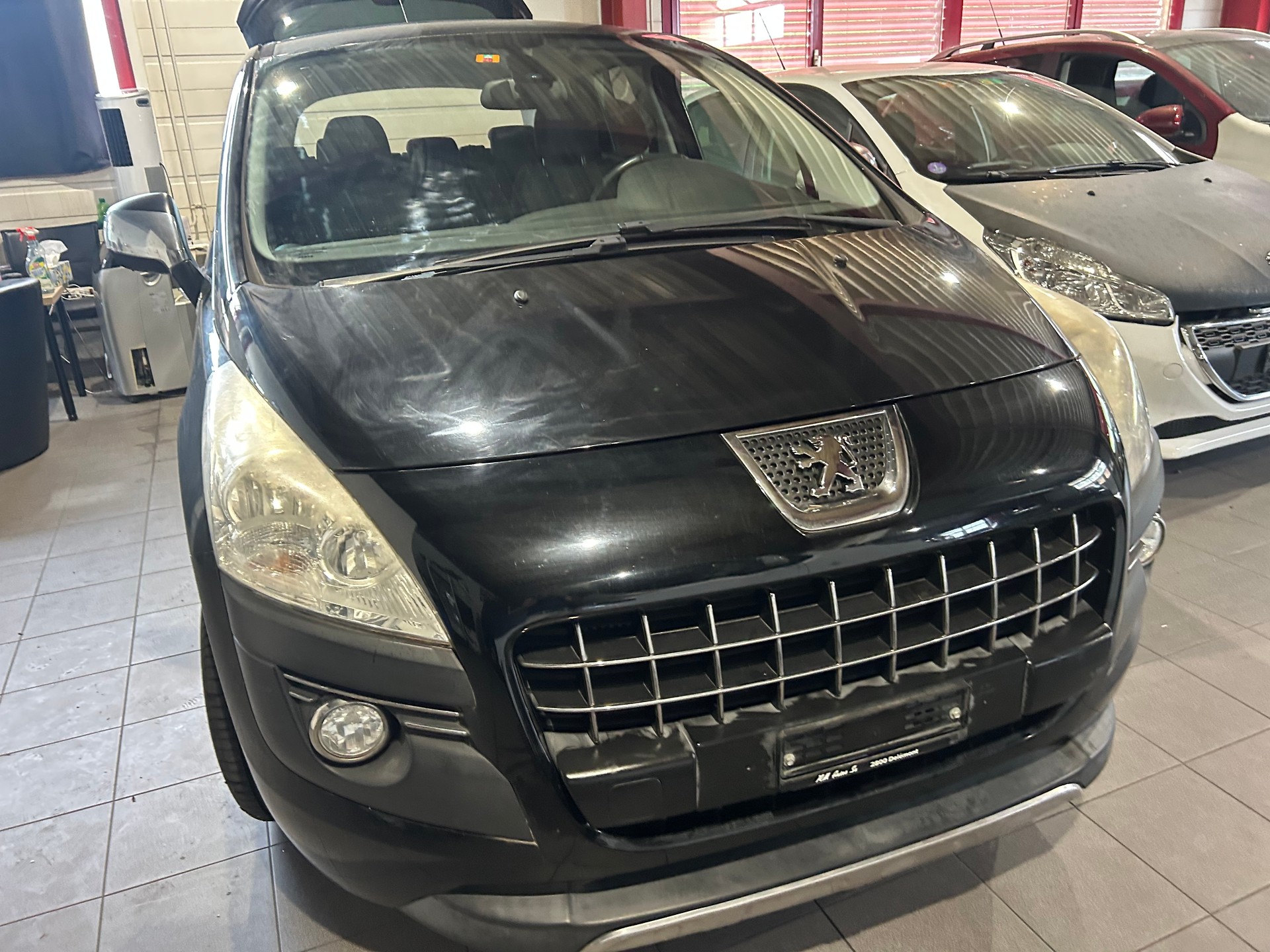 PEUGEOT 3008 1.6 MFK und frisch Service-image-2