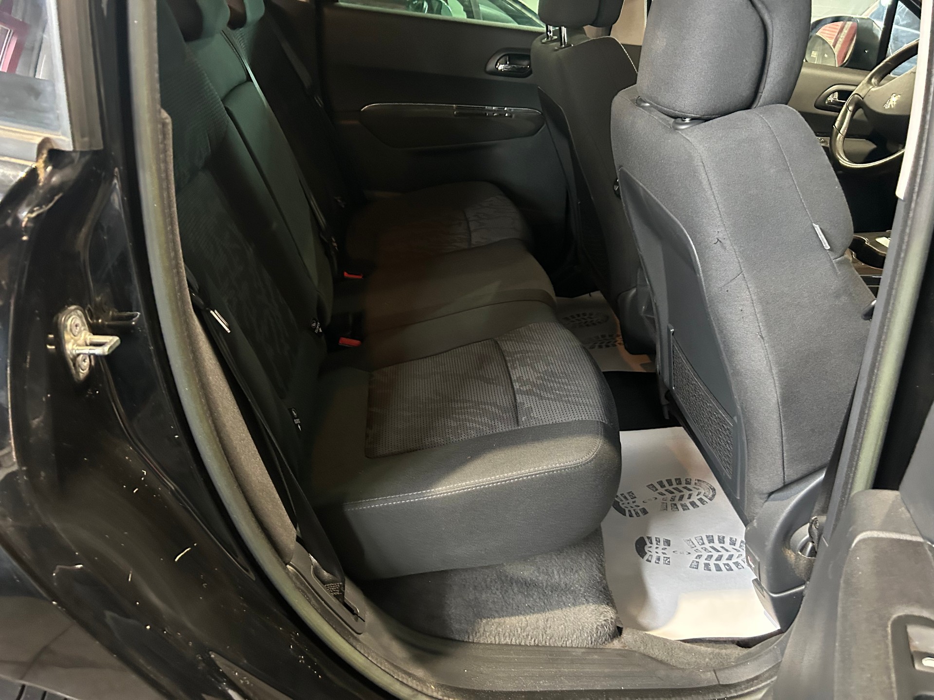 PEUGEOT 3008 1.6 MFK und frisch Service-image-14