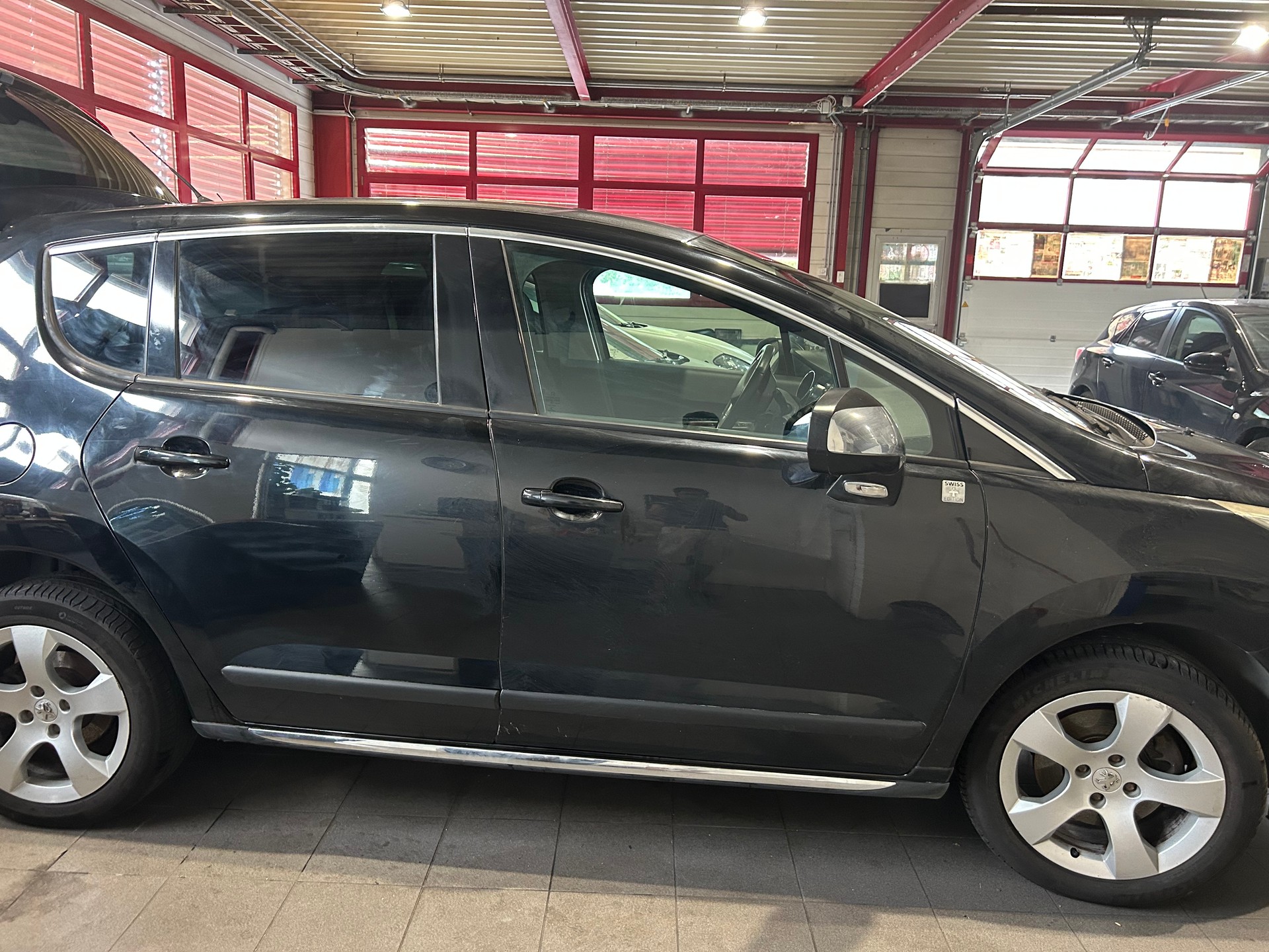 PEUGEOT 3008 1.6 MFK und frisch Service-image-3