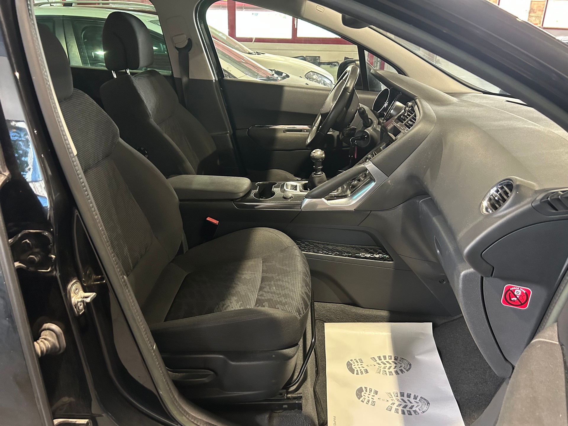 PEUGEOT 3008 1.6 MFK und frisch Service-image-15