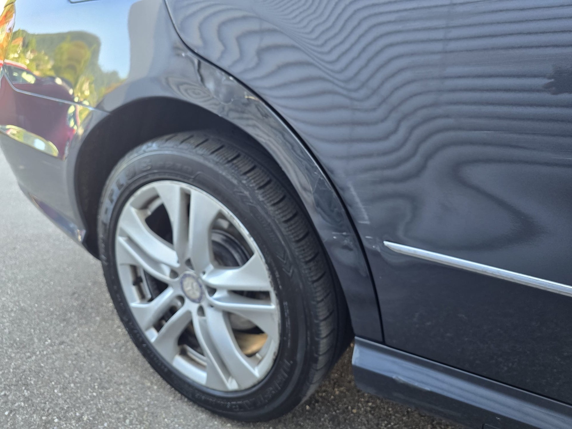 MERCEDES-BENZ E 350 CGI BlueEfficiency 7G-Tronic-image-11