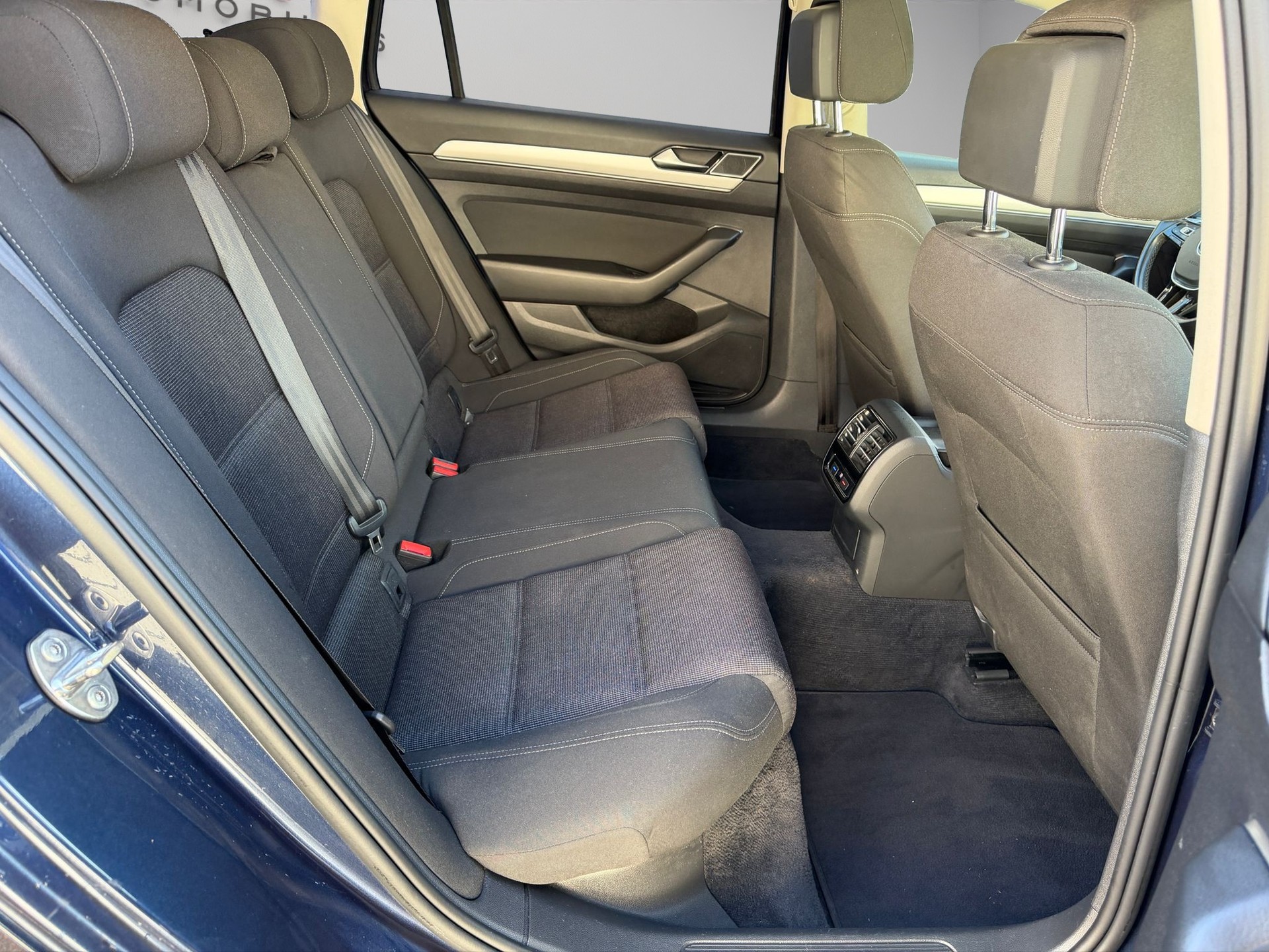 VW Passat Variant 2.0 TDI BMT Comfortline DSG-image-13