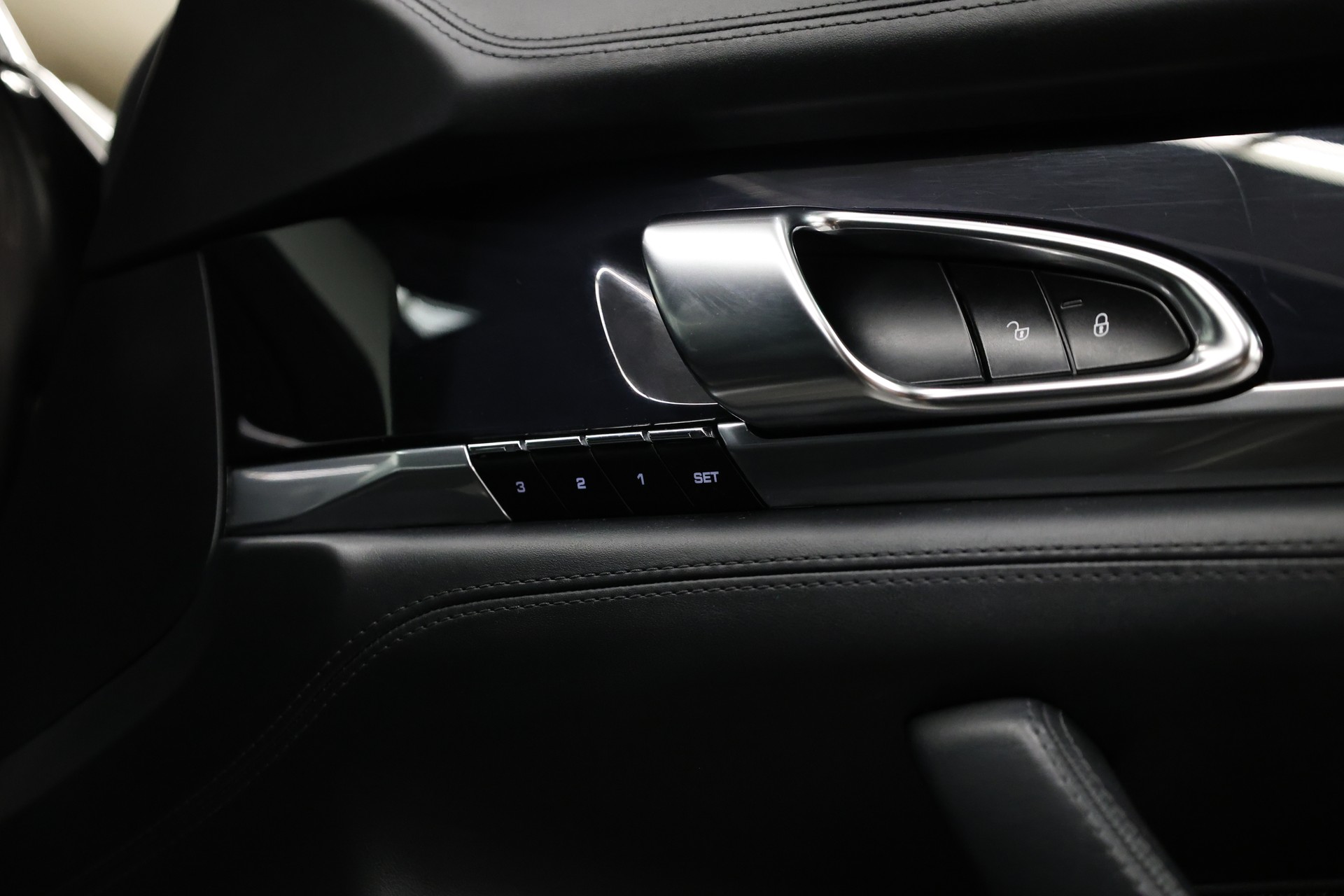 PORSCHE Panamera 3.0 V6 4S PDK-image-19