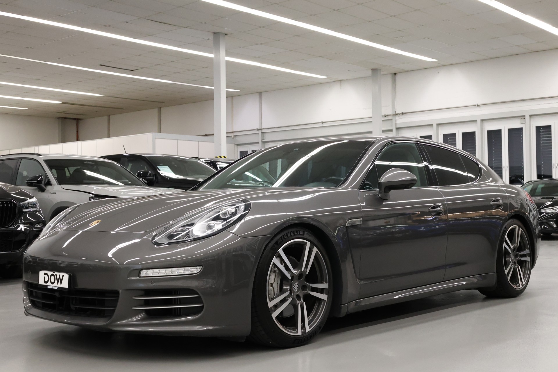 PORSCHE Panamera 3.0 V6 4S PDK-showroom-element-2