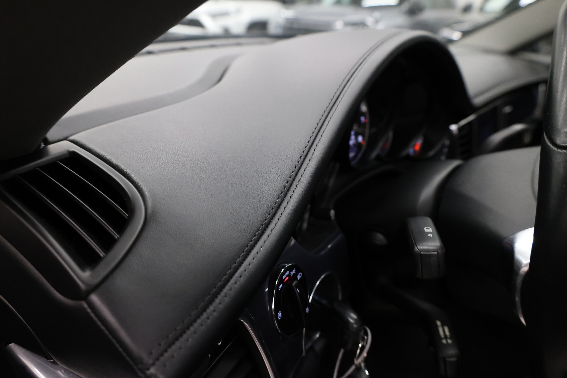 PORSCHE Panamera 3.0 V6 4S PDK-image-17