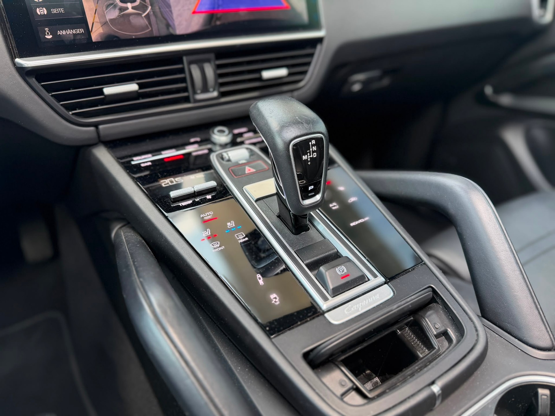 PORSCHE Cayenne E-Hybrid-image-21