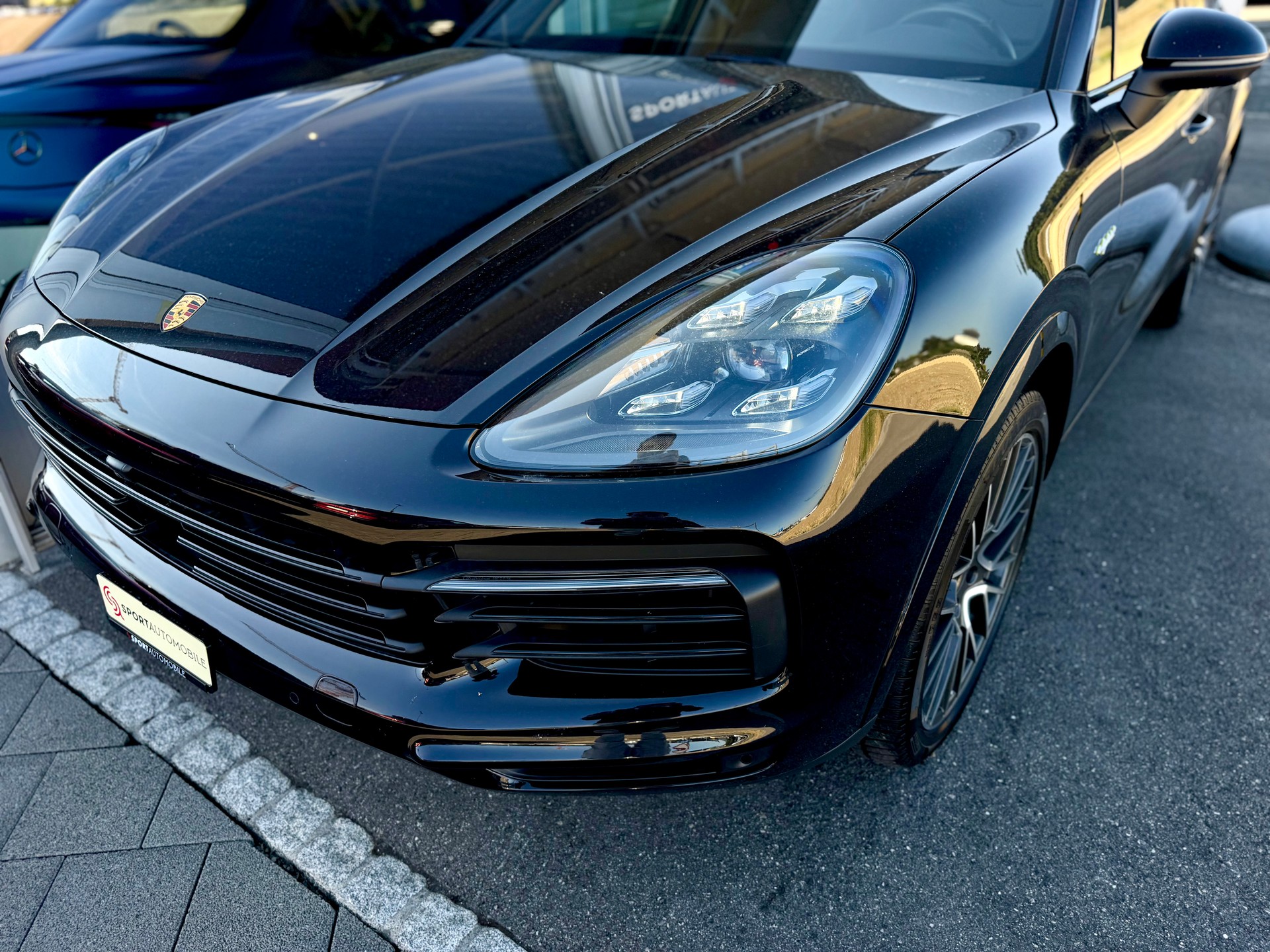 PORSCHE Cayenne E-Hybrid-image-5
