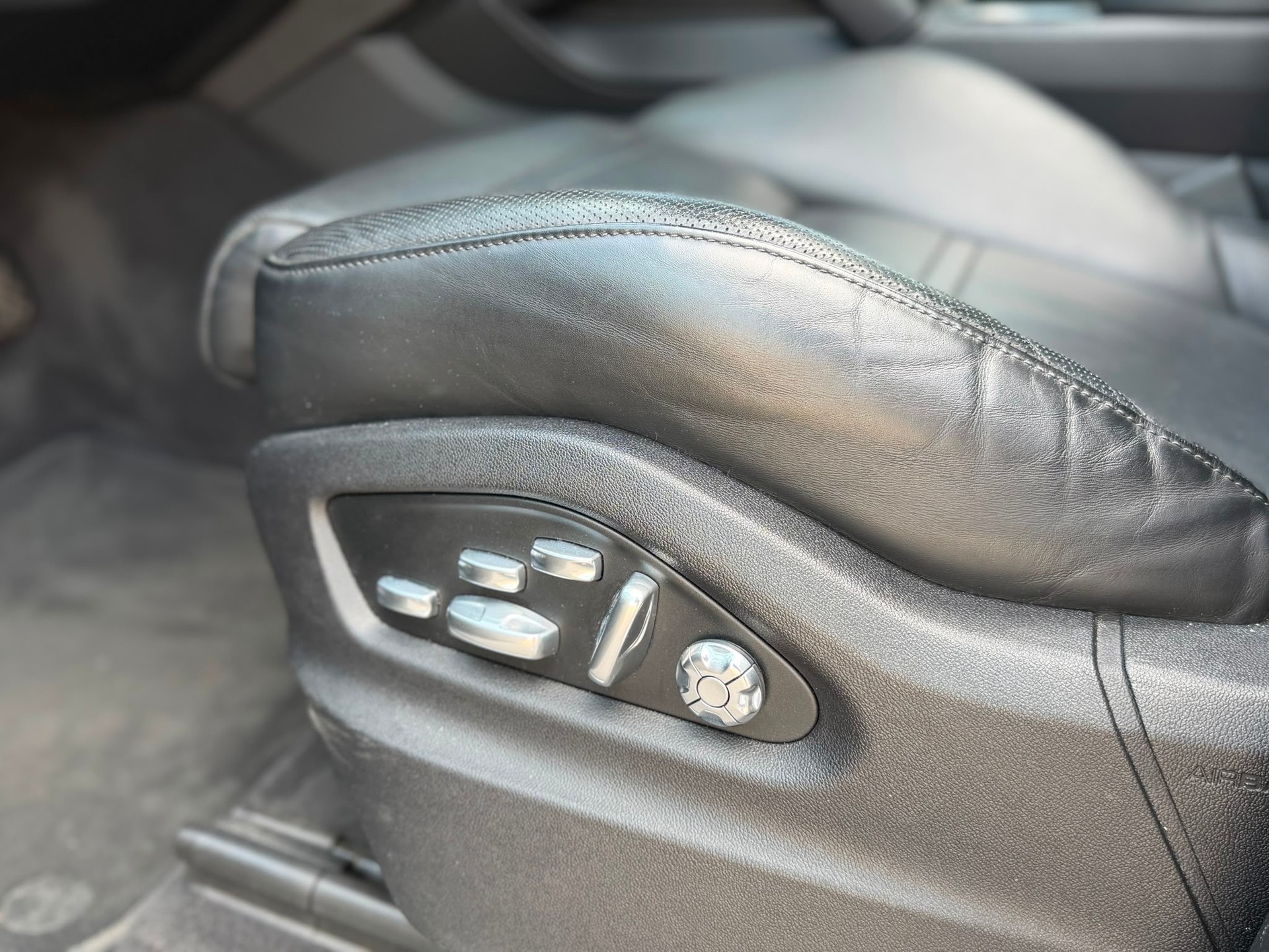 PORSCHE Cayenne E-Hybrid-image-17