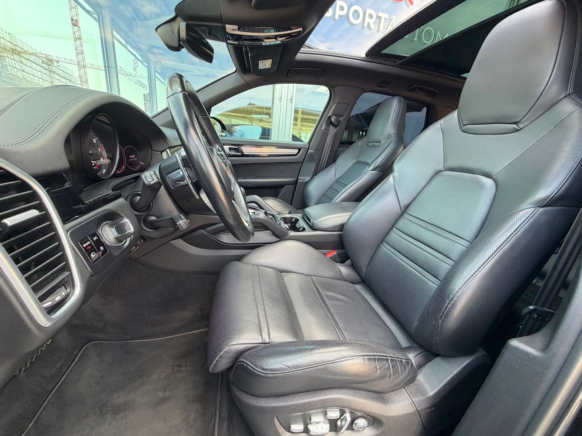 PORSCHE Cayenne E-Hybrid-image-18