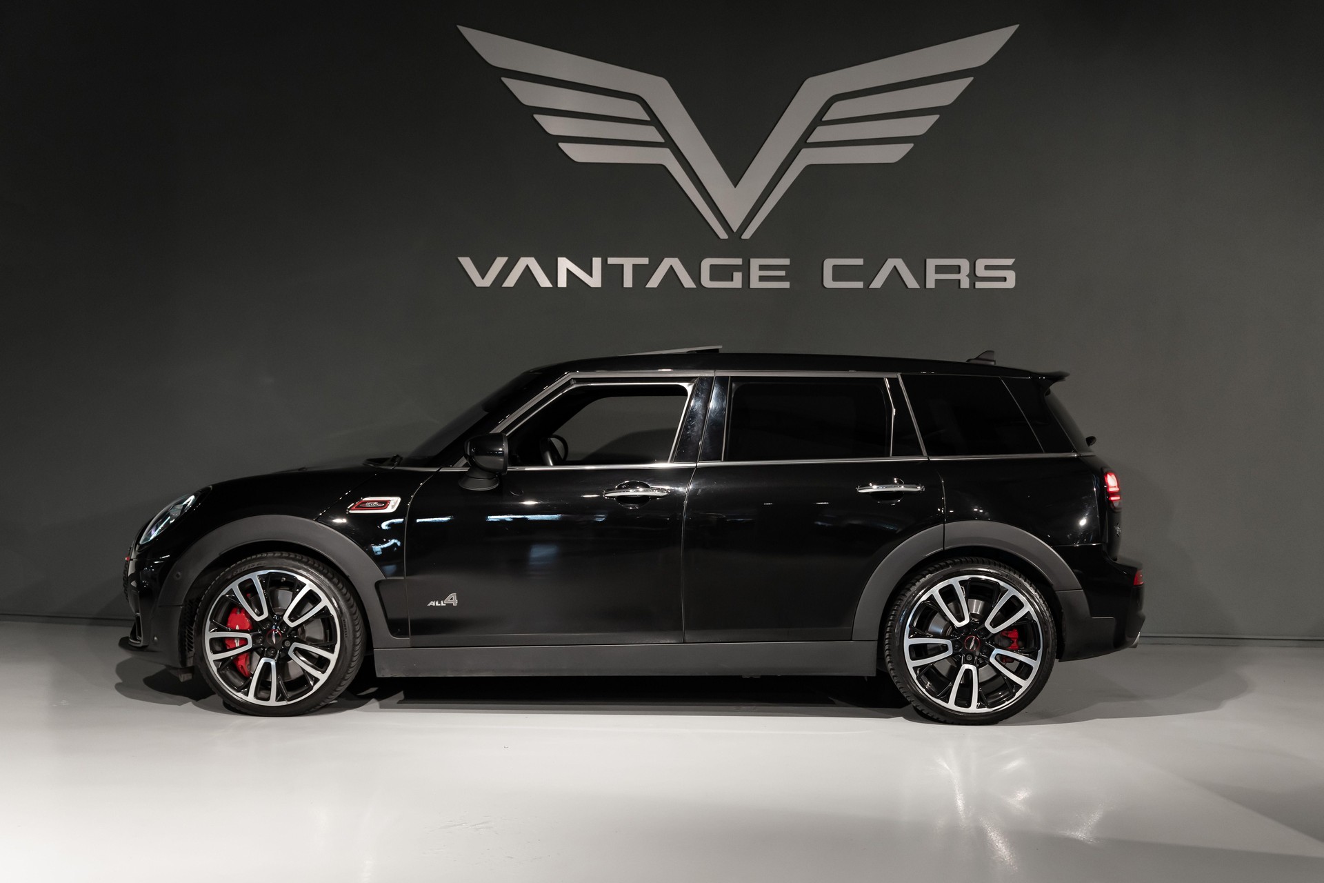 MINI Clubman F54 2.0i John Cooper Works ALL4-showroom-element-1