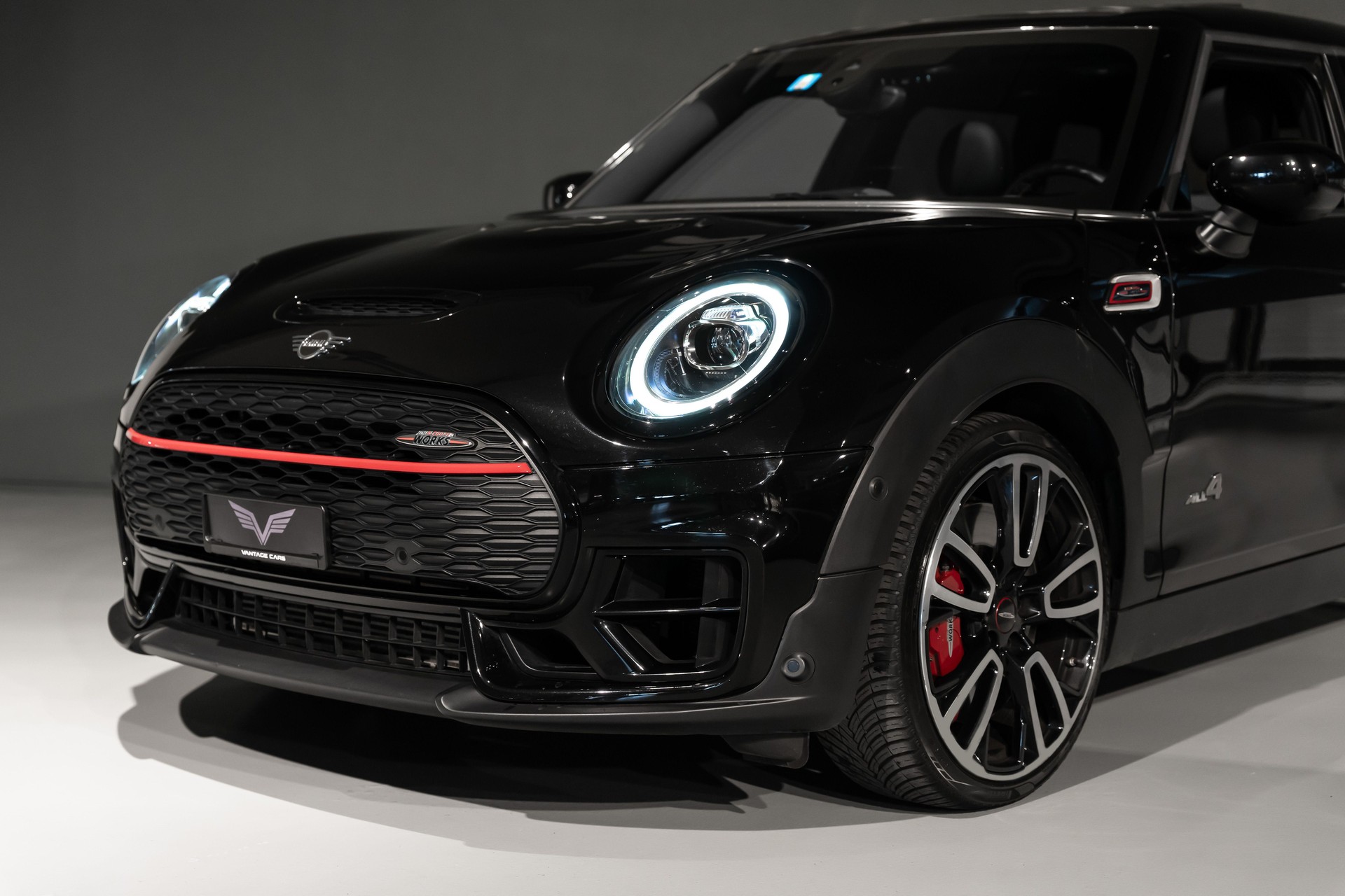 MINI Clubman F54 2.0i John Cooper Works ALL4-image-5