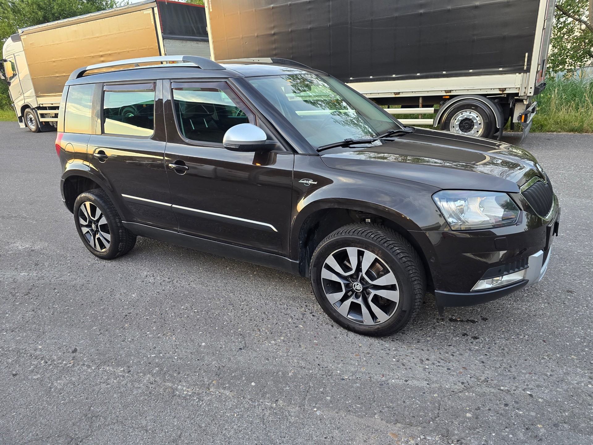 SKODA Yeti 2.0 TDI L&K 4x4 DSG-showroom-element-2