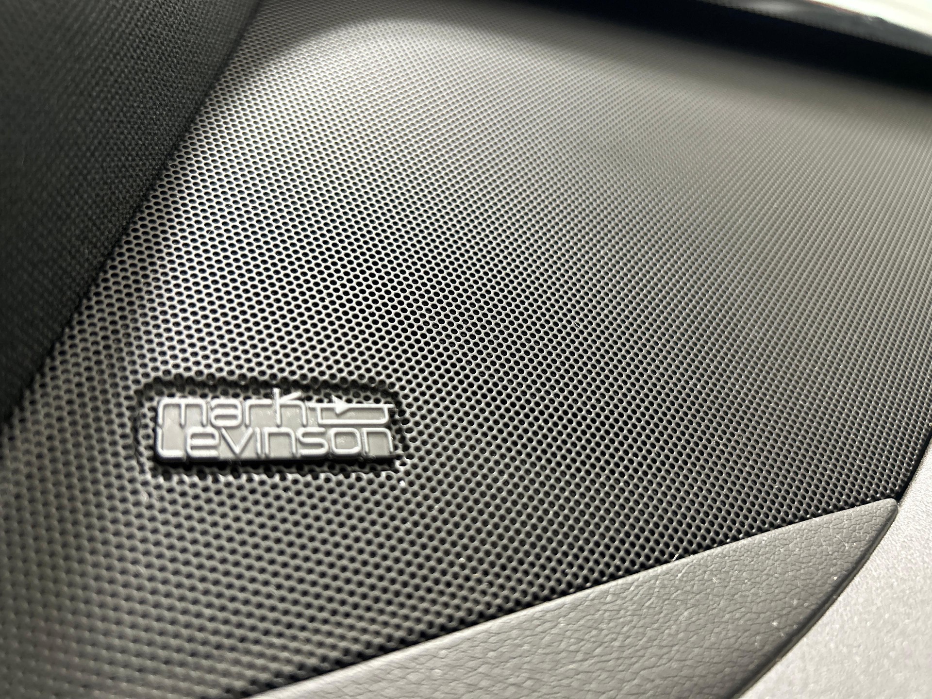 LEXUS RZ 450e Excellence-image-15
