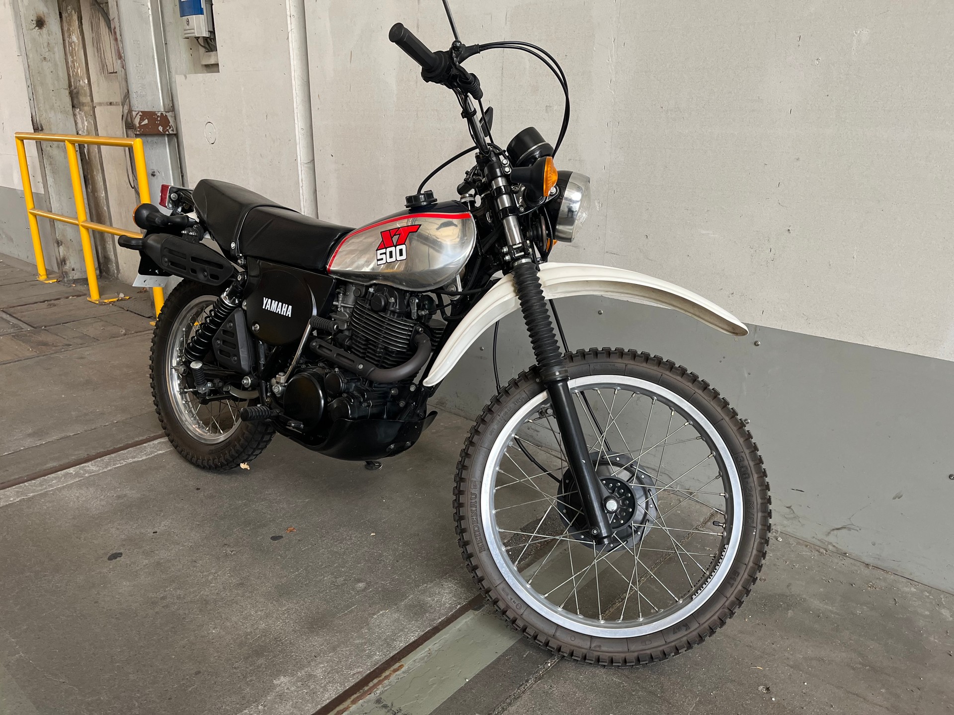 YAMAHA XT 500-image-1