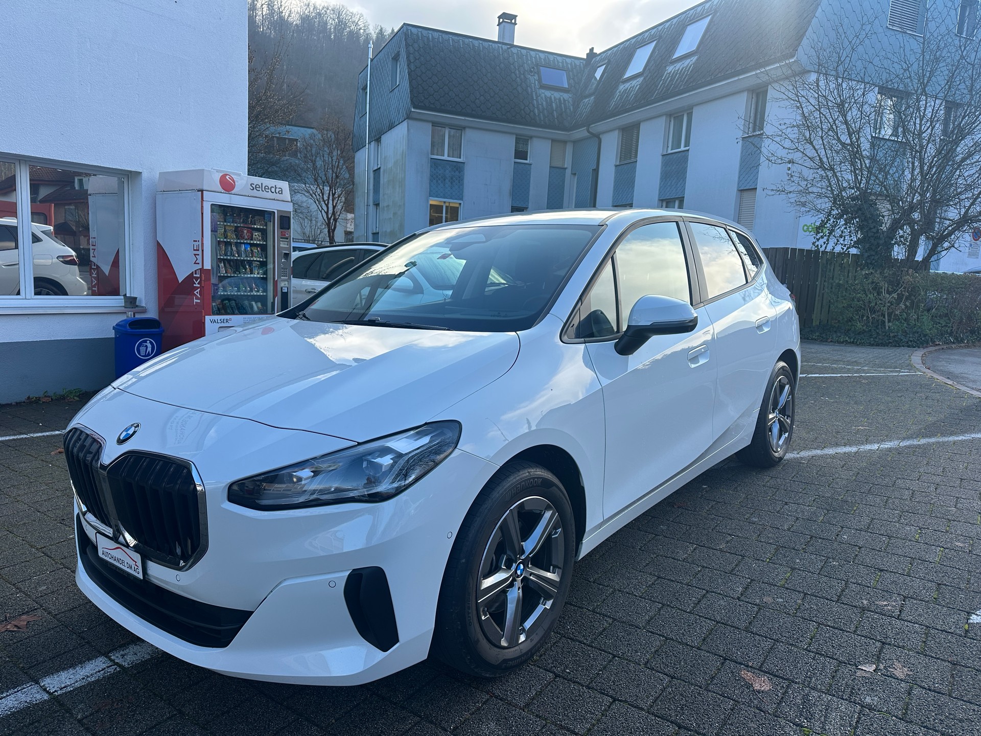 BMW 218d Active Tourer DKG-showroom-element-1
