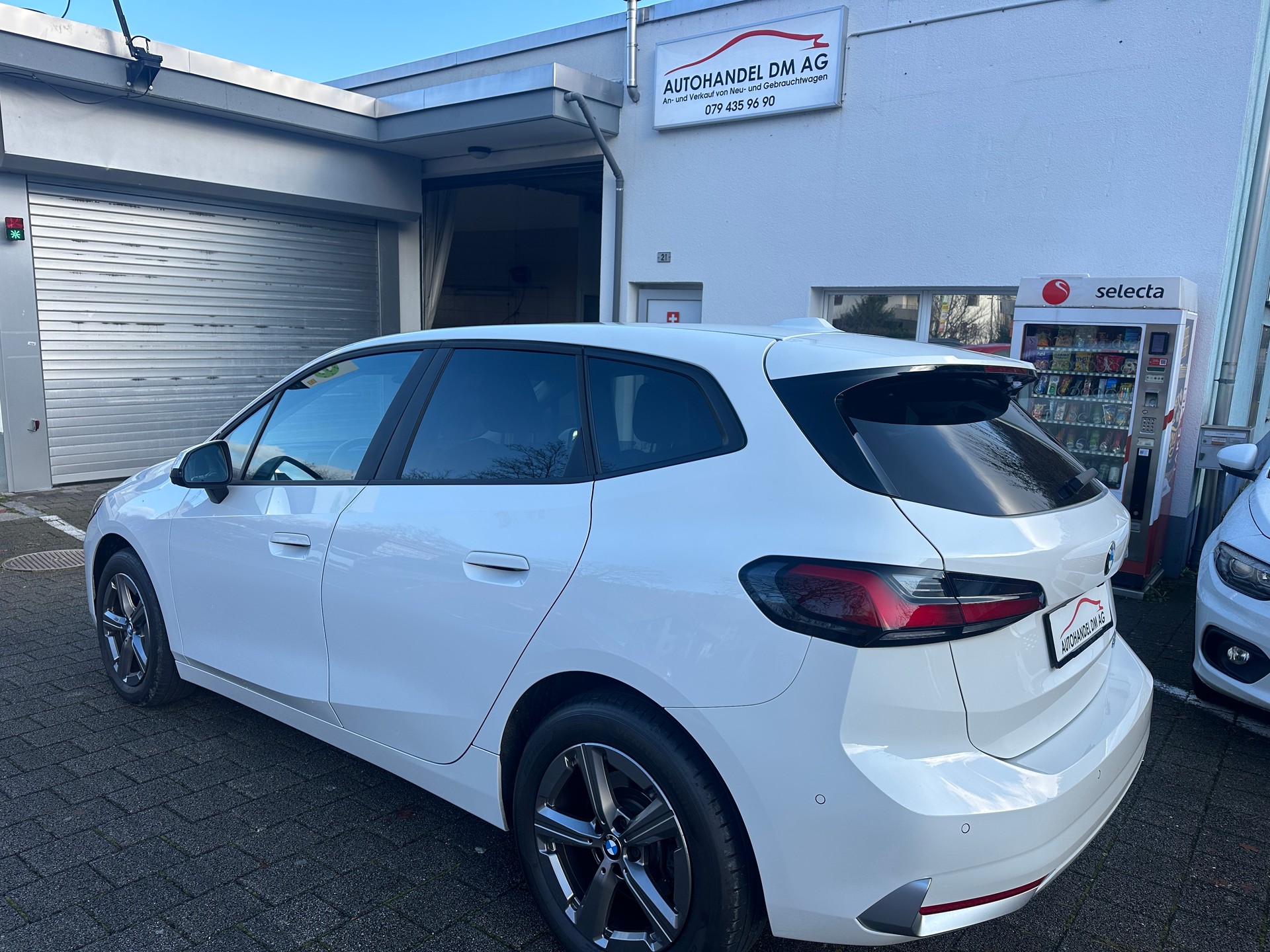 BMW 218d Active Tourer DKG-showroom-element-3