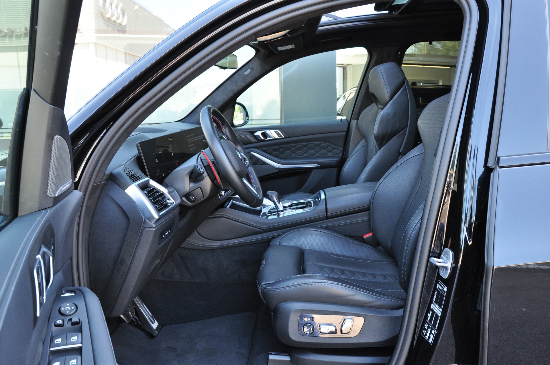 BMW X5M Competition *FACELIFT"-image-28