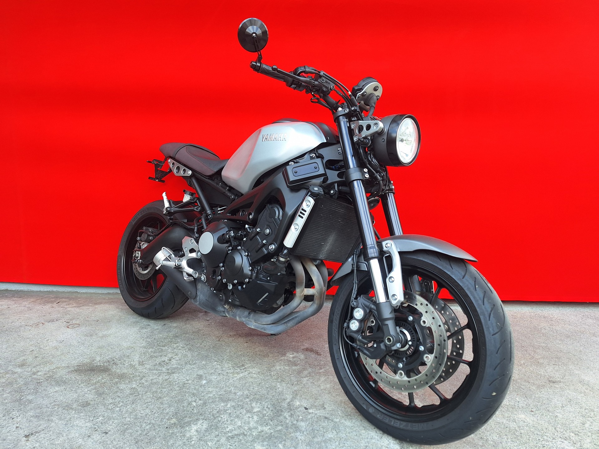 YAMAHA XSR 900-image-0