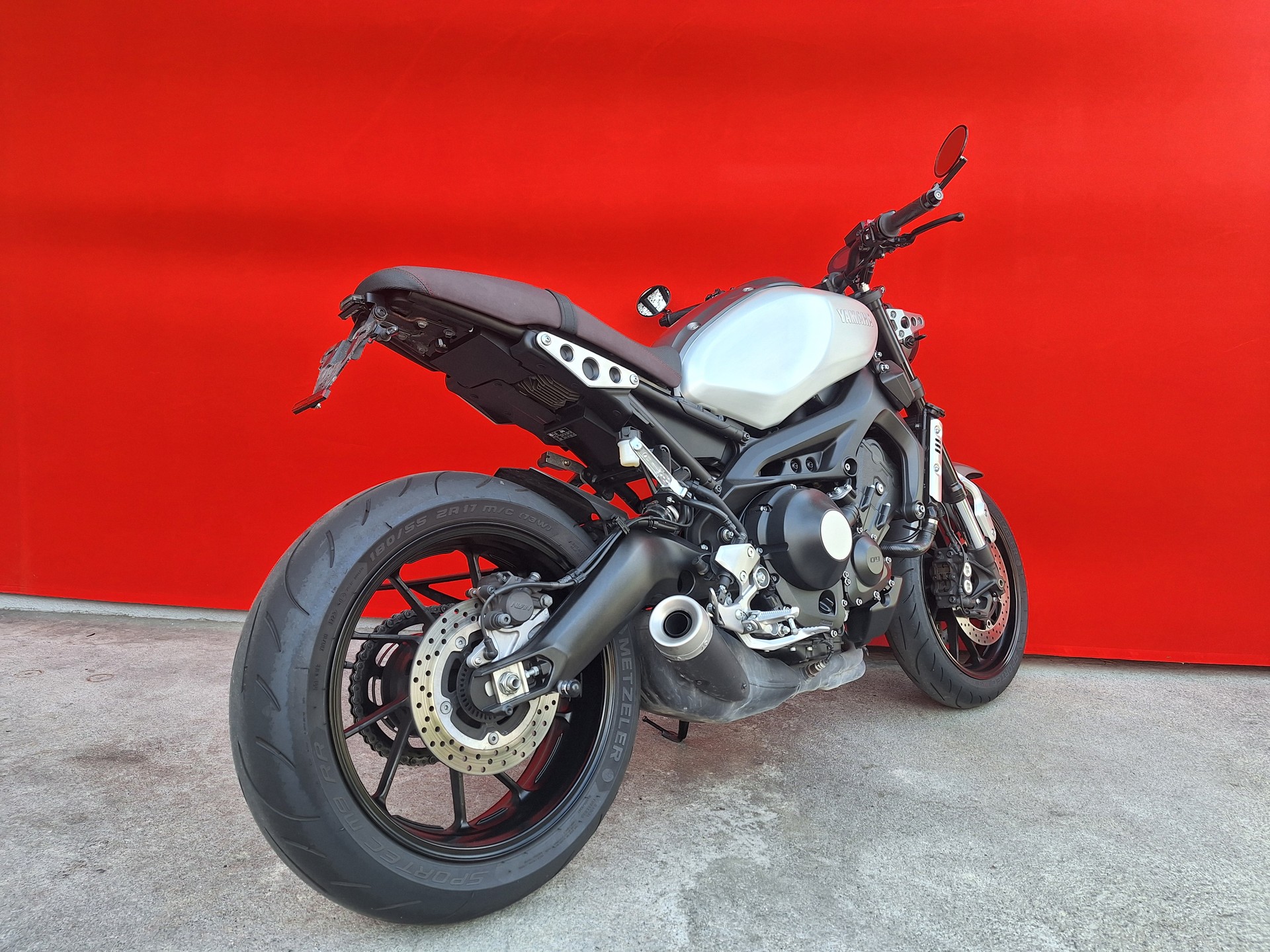 YAMAHA XSR 900-image-3
