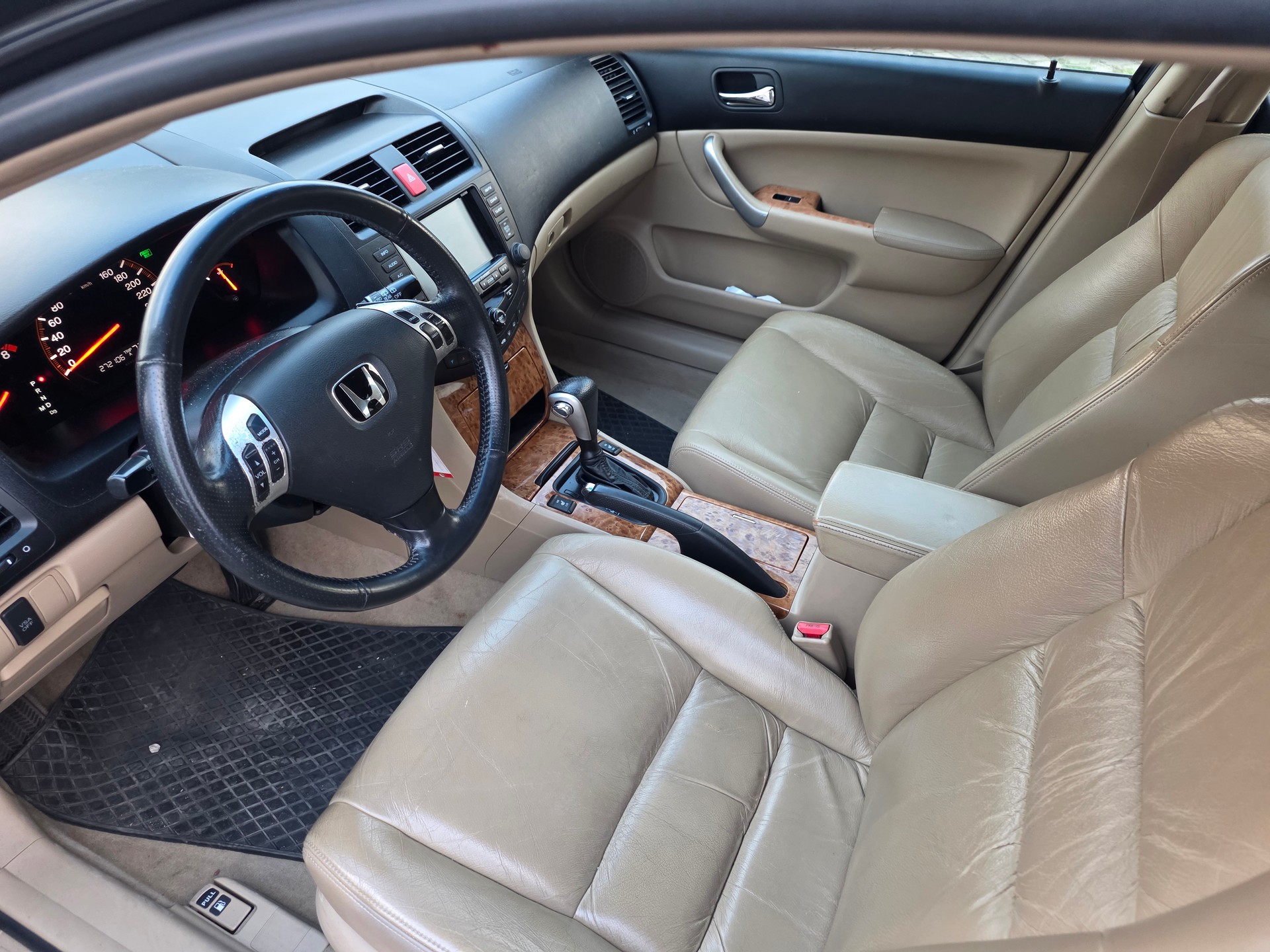HONDA Accord Tourer 2.4i Executive Automatic-image-9