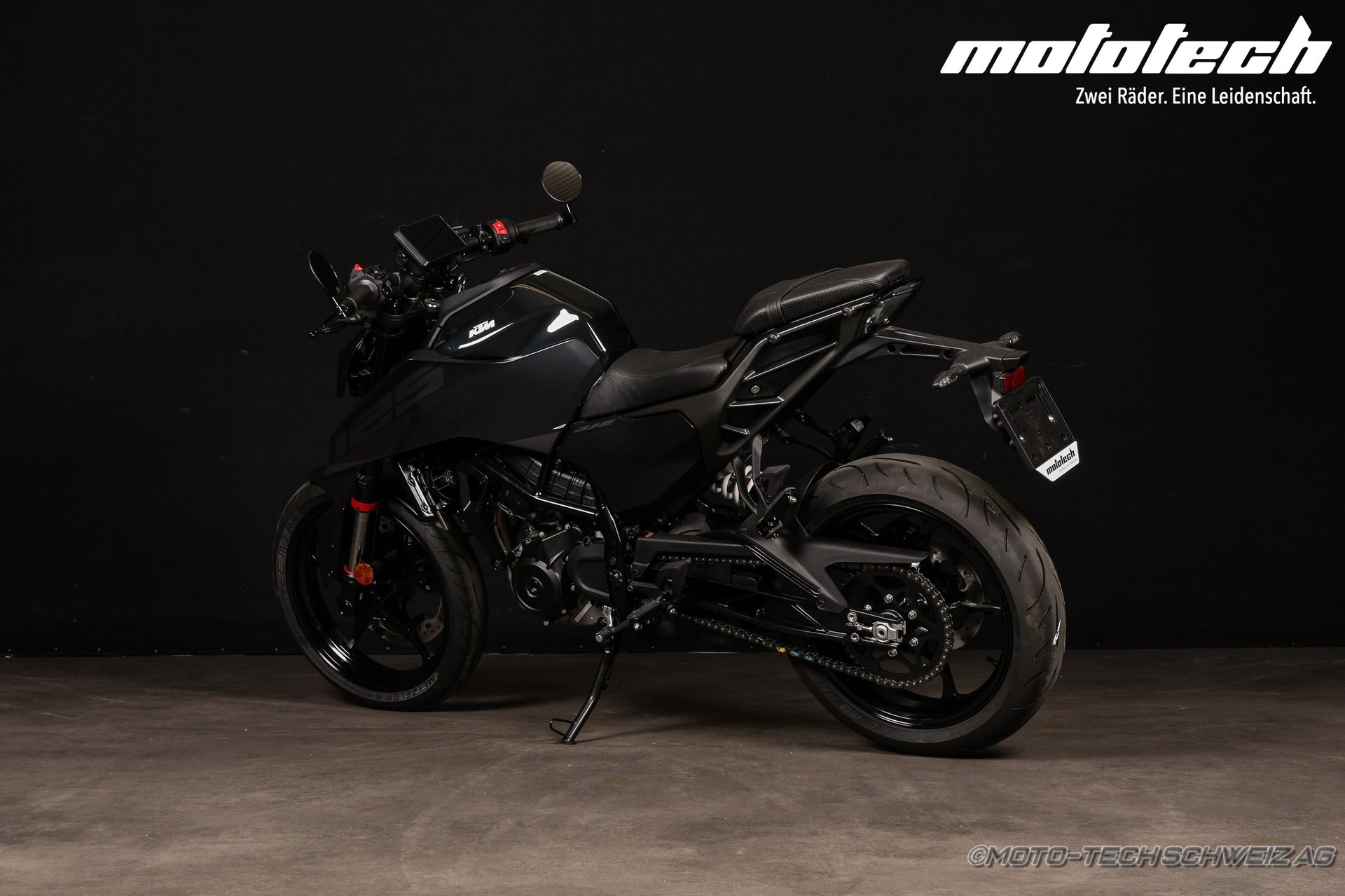 KTM 125 Duke-image-2