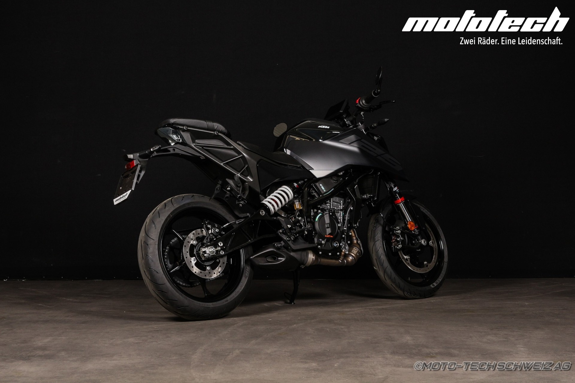 KTM 125 Duke-image-1