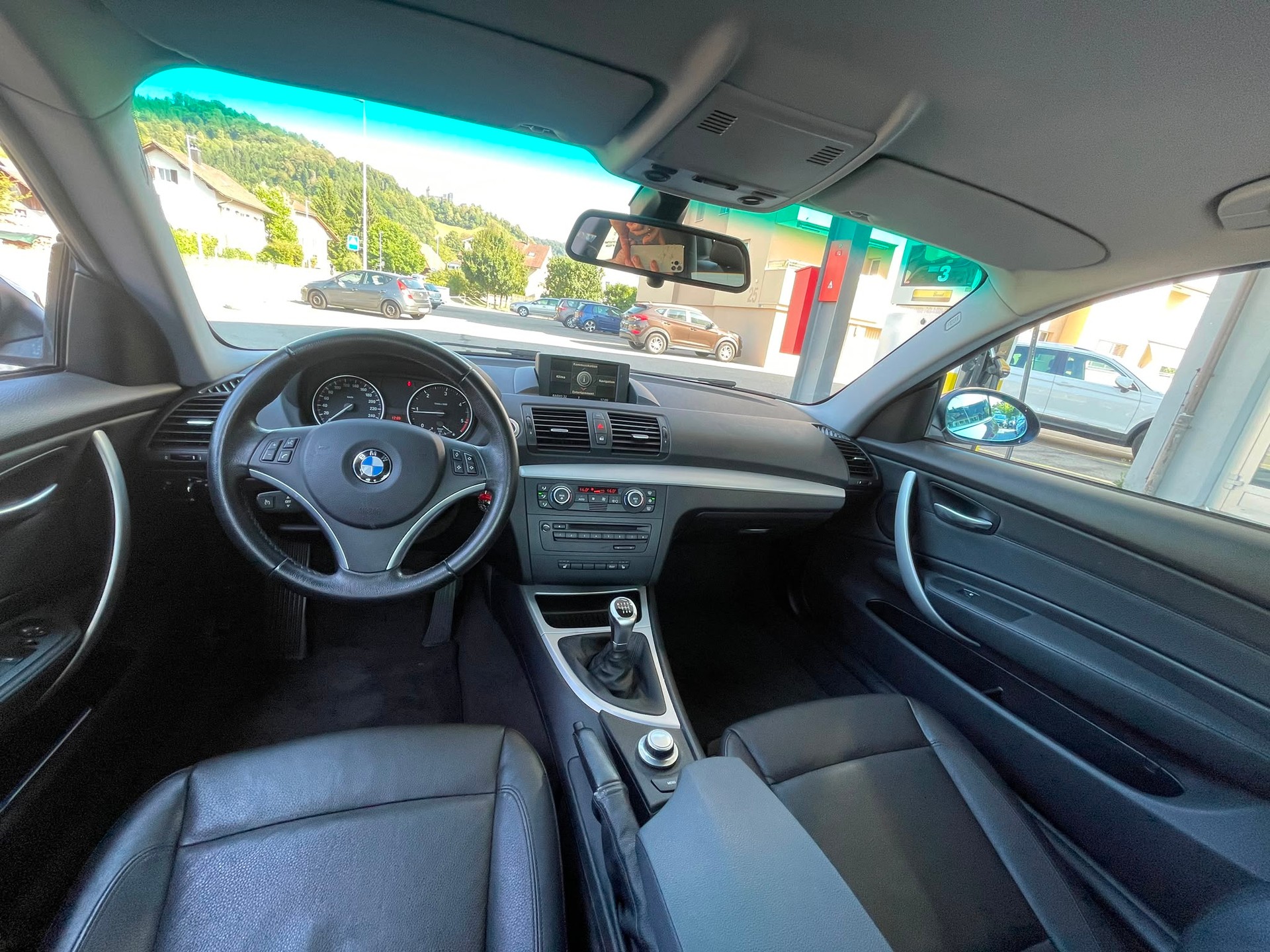 BMW 120d Coupé-image-9