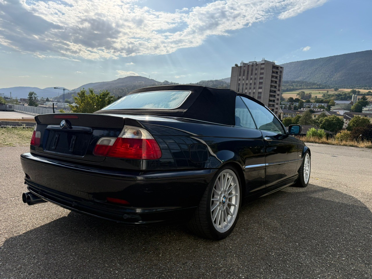 BMW 323Ci Cabriolet-image-6