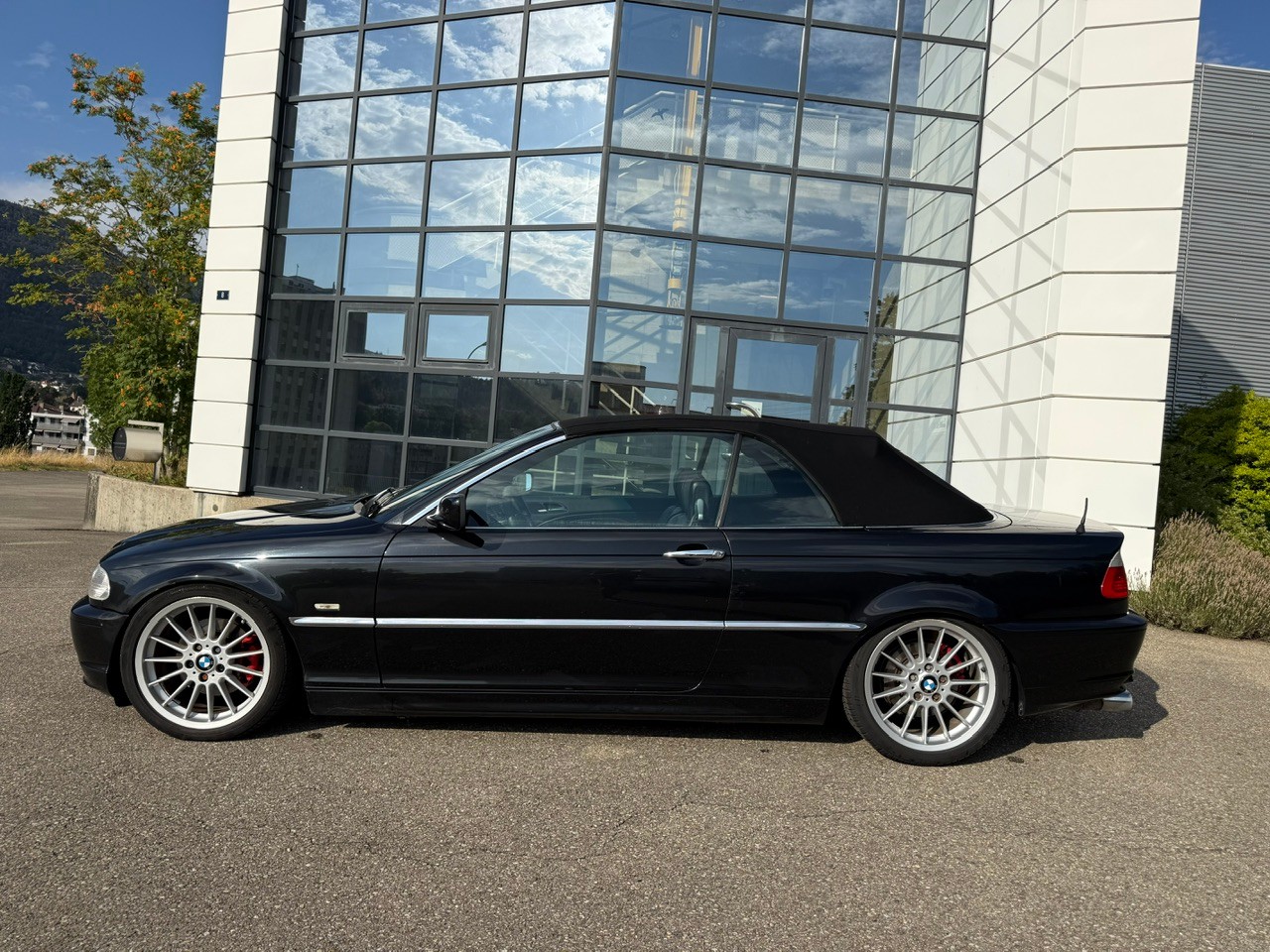 BMW 323Ci Cabriolet-image-3