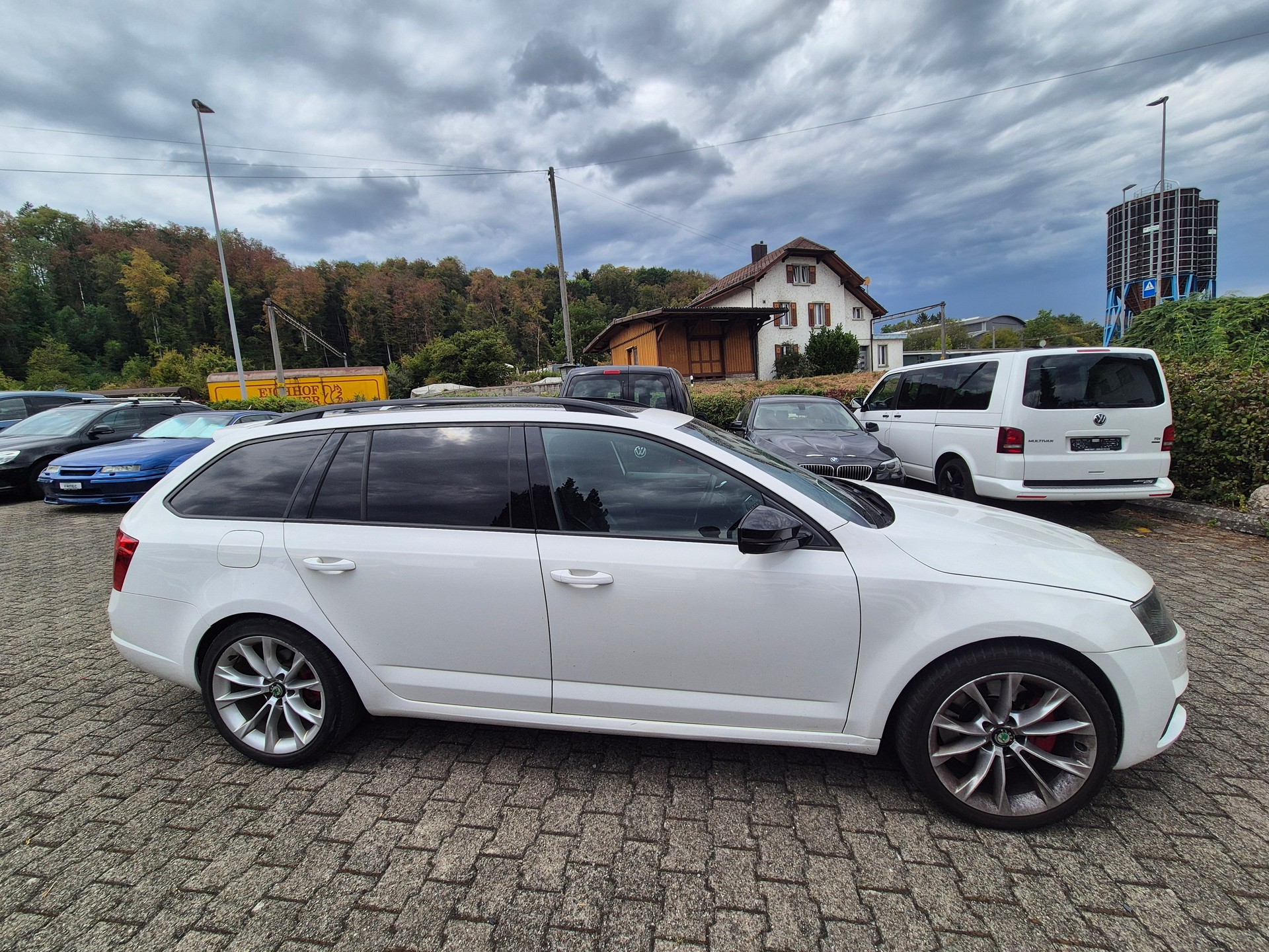 SKODA Octavia Combi 2.0 TDI RS DSG-image-3