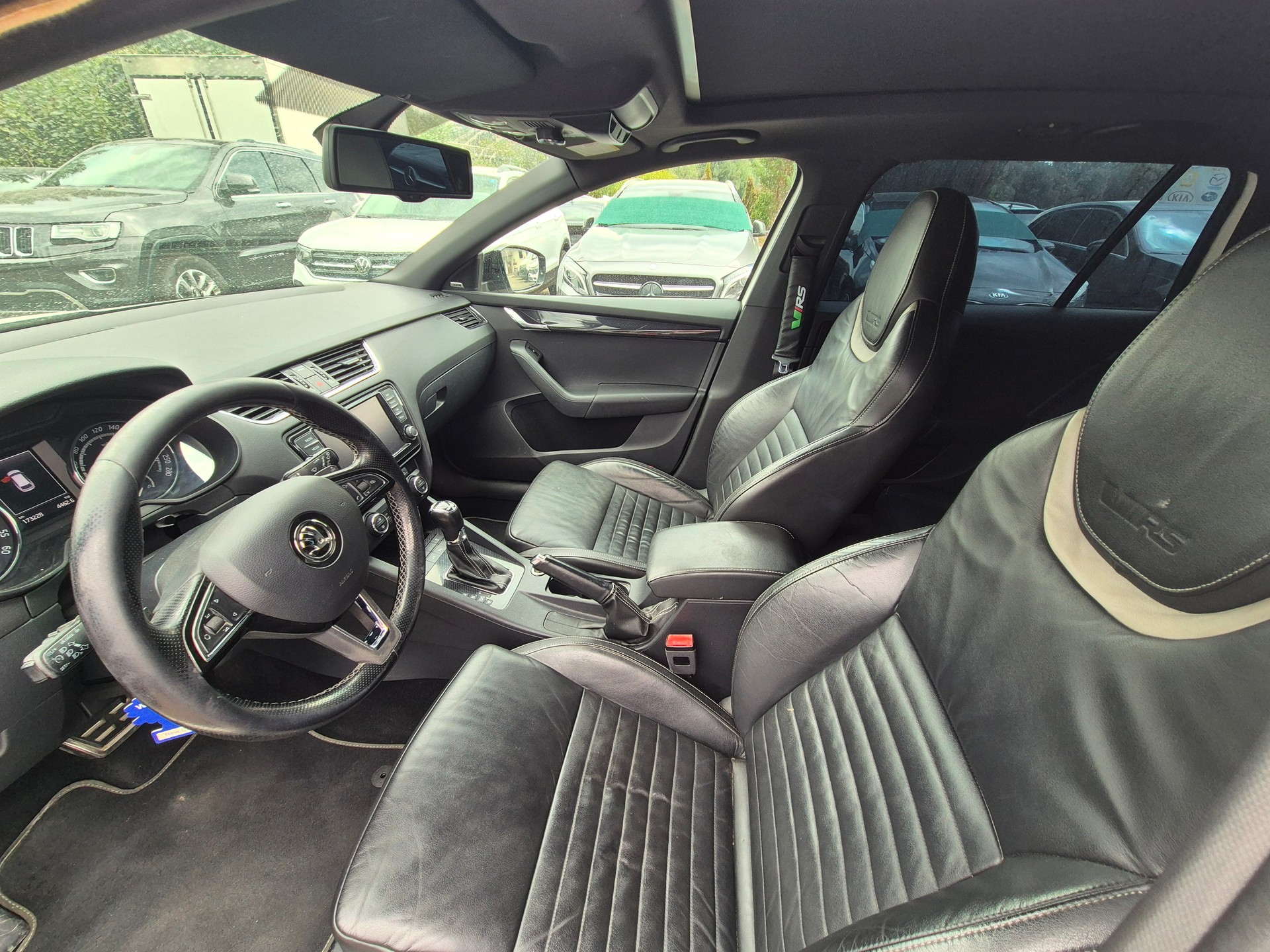 SKODA Octavia Combi 2.0 TDI RS DSG-image-6