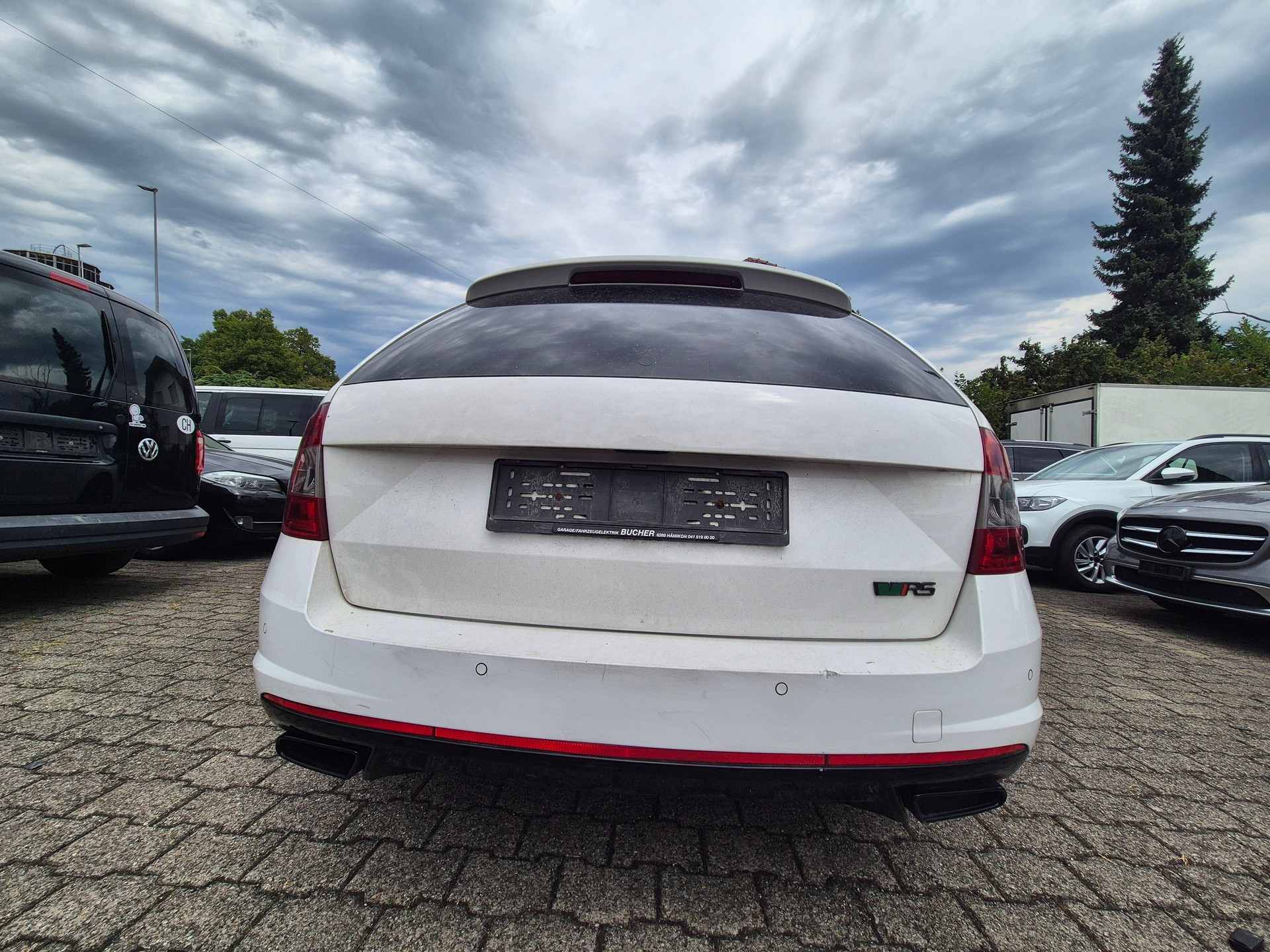 SKODA Octavia Combi 2.0 TDI RS DSG-image-5