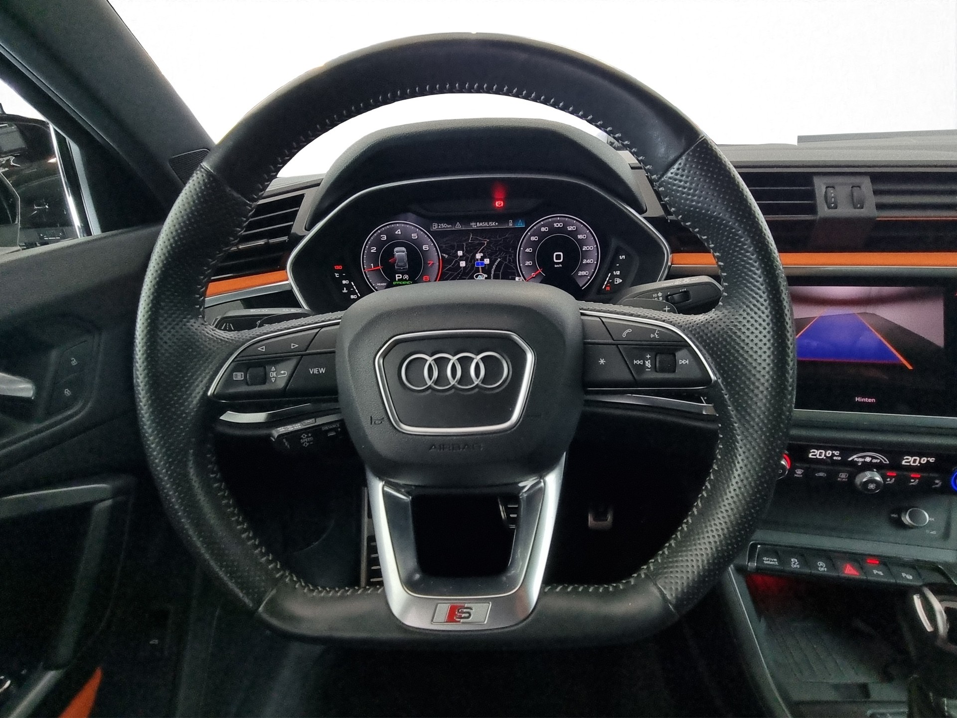 AUDI Q3 2.0 45 TFSI quattro S tronic-image-8